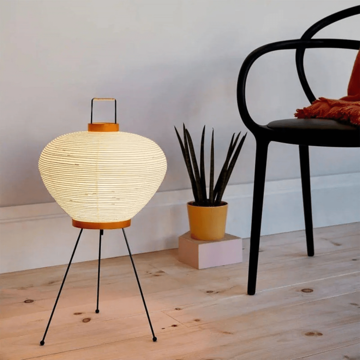 Leuke - Handmade Washi Paper Lantern Table Lamp