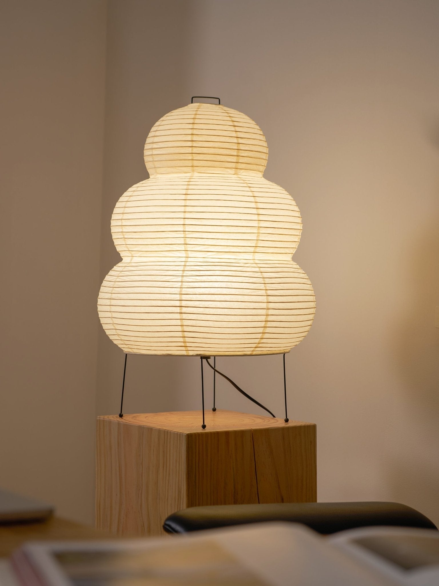 Leuke - Handmade Washi Paper Lantern Table Lamp