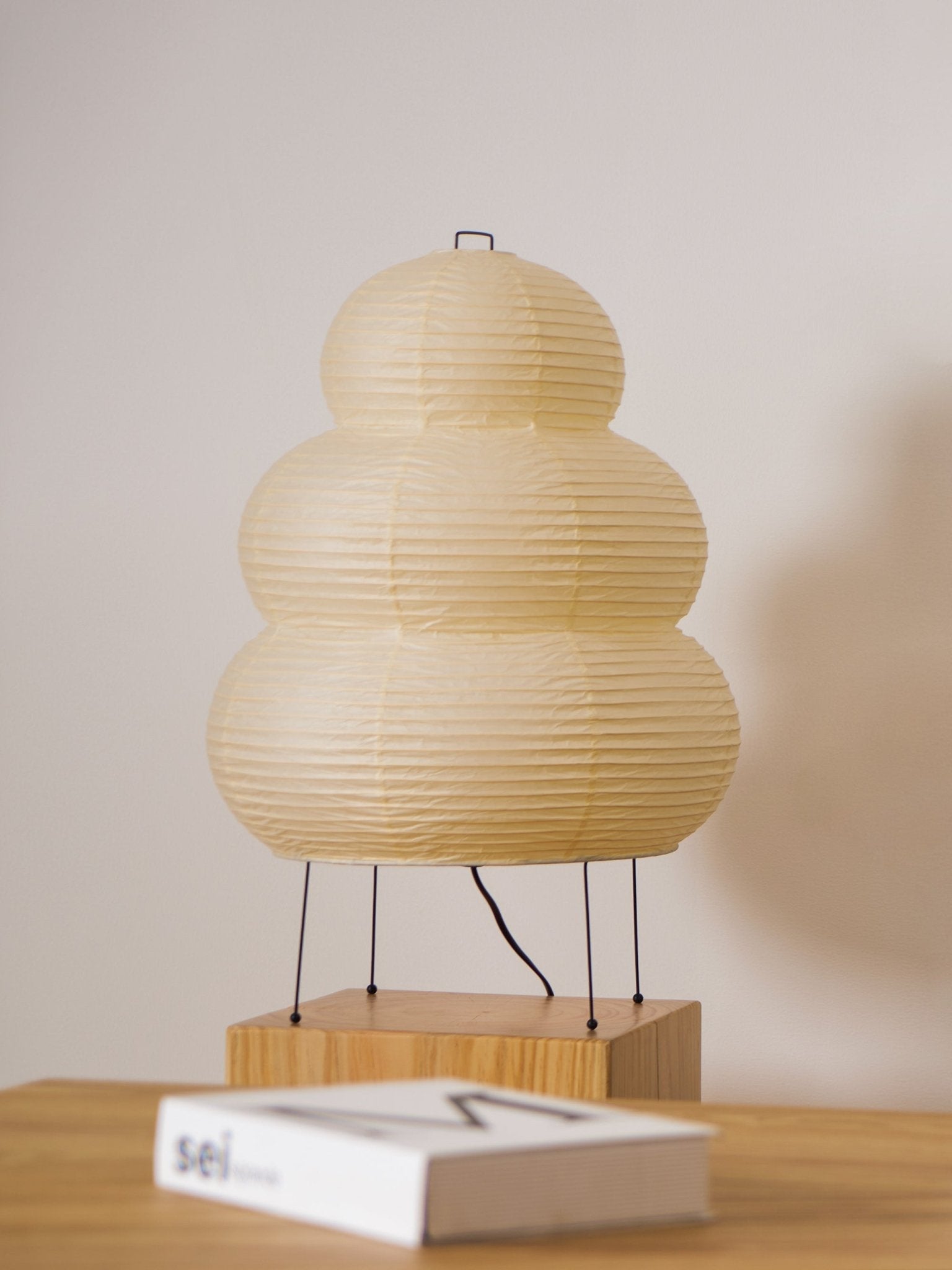 Leuke - Handmade Washi Paper Lantern Table Lamp