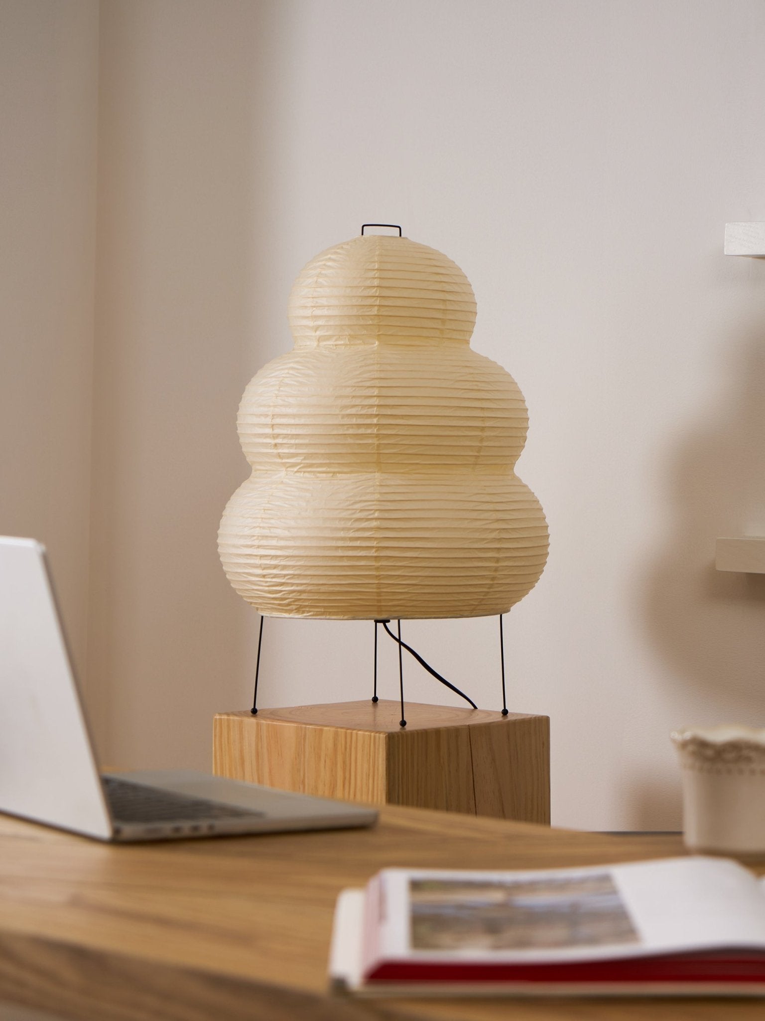 Leuke - Handmade Washi Paper Lantern Table Lamp