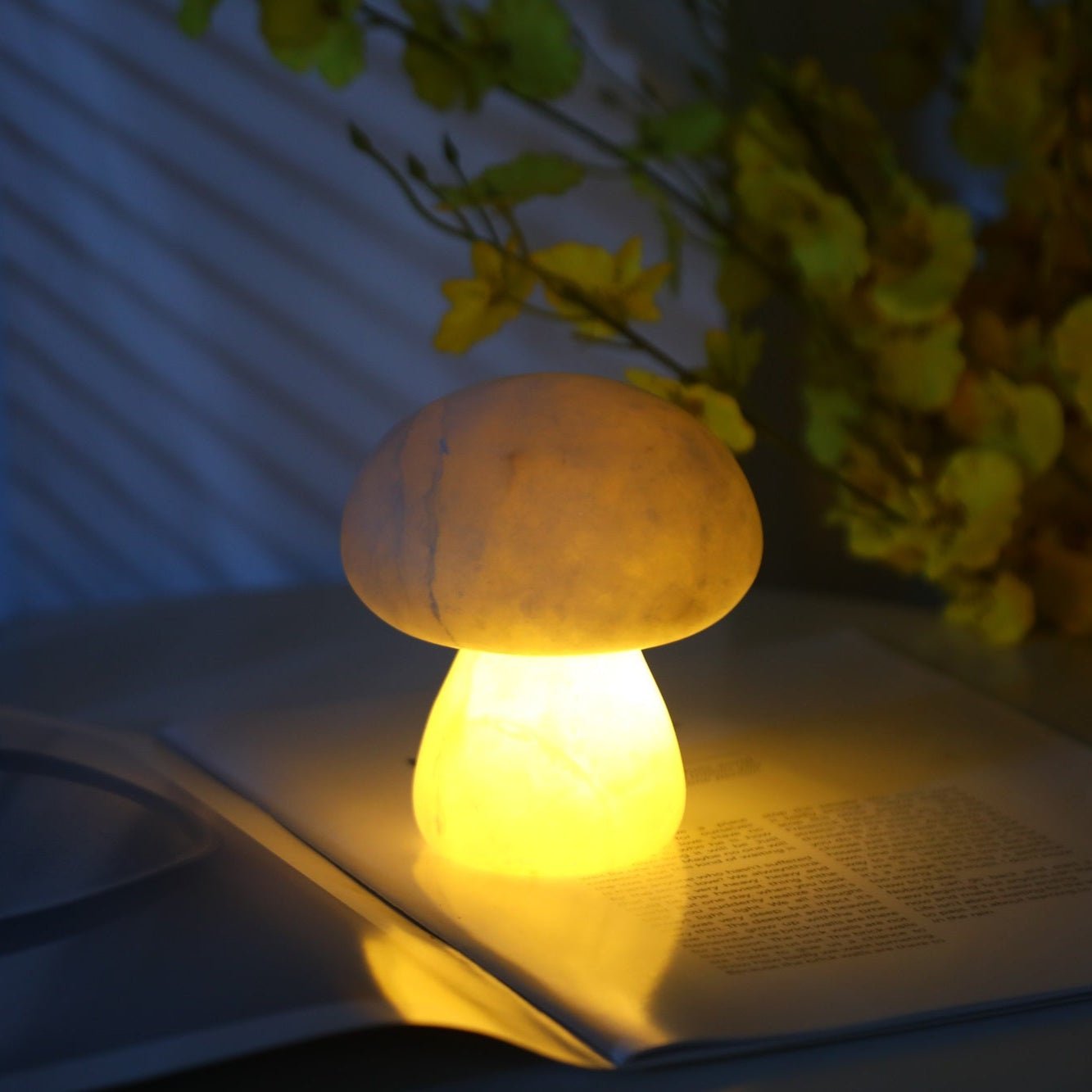 Alkmene - Alabaster Mushroom Table Lamp