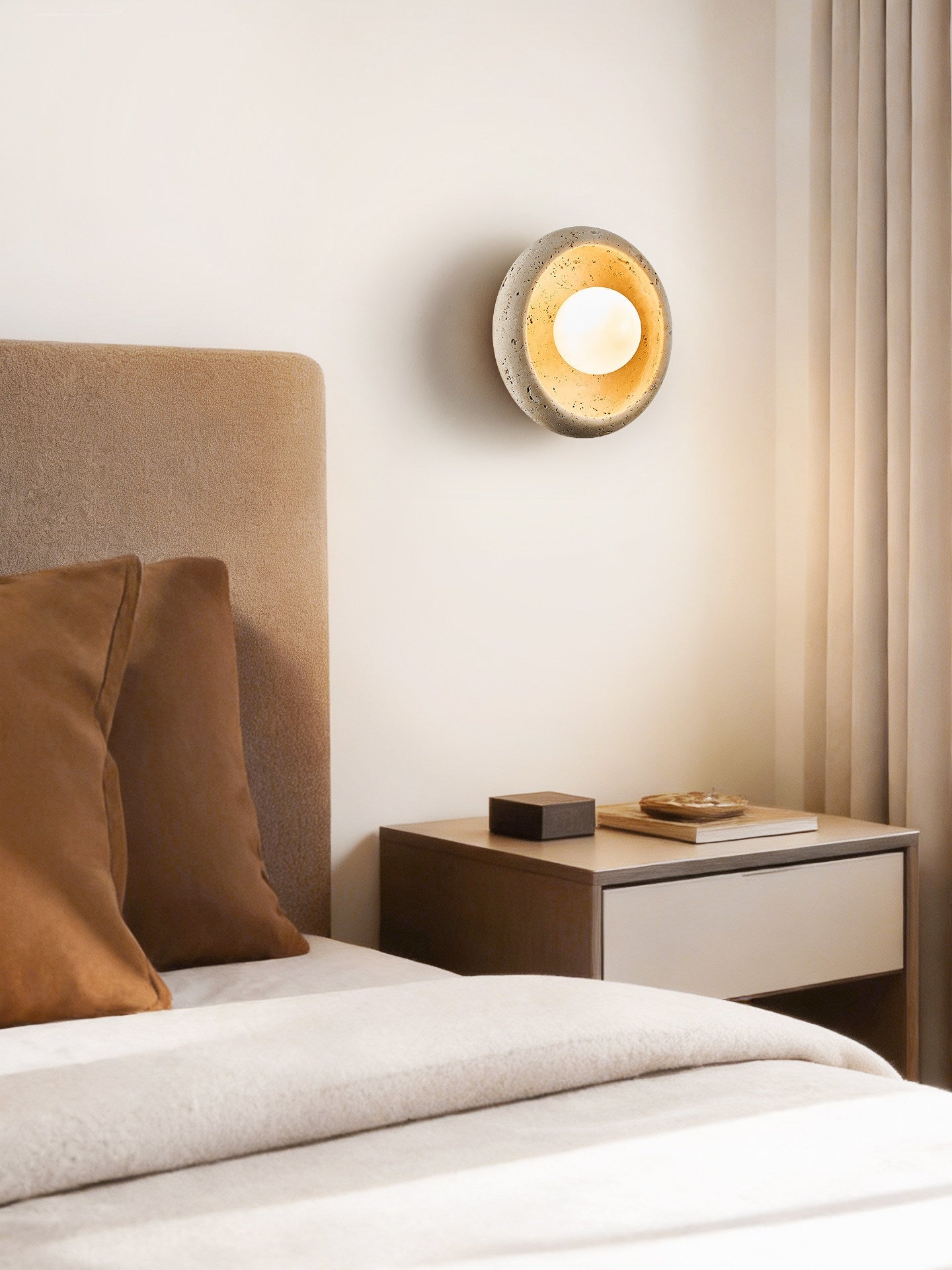 Doto - Curved Travertine Wall Light