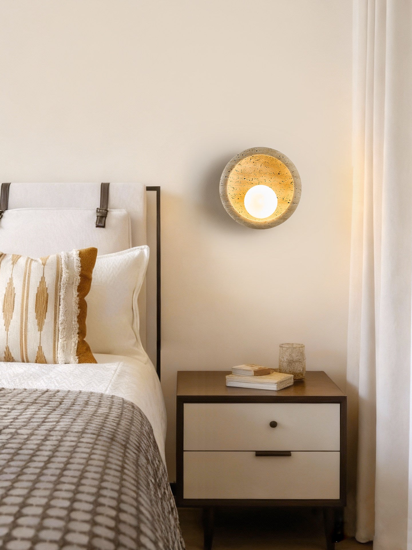 Doto - Curved Travertine Wall Light