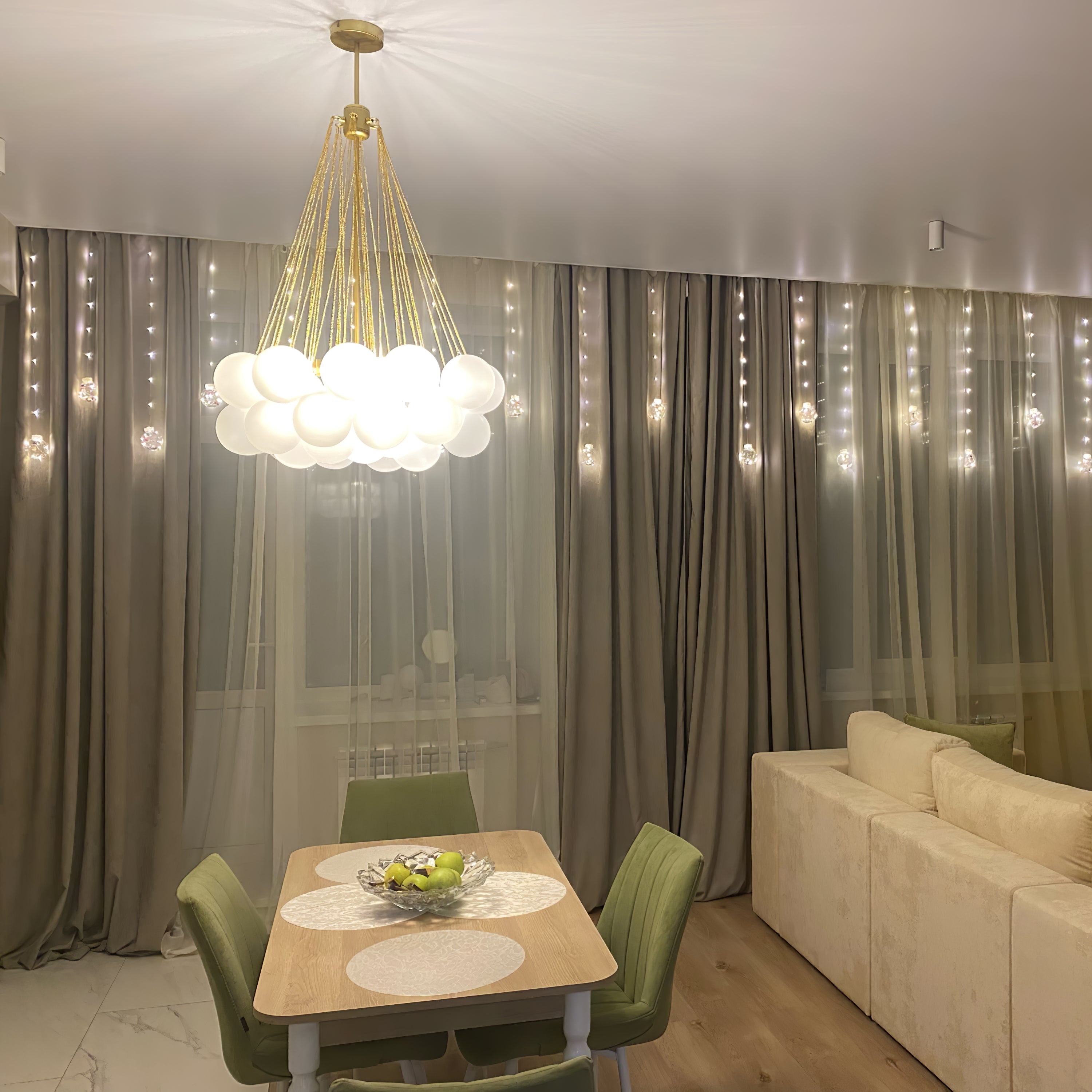 Pontos - Hand-Frosted Glass Bubble Chandelier