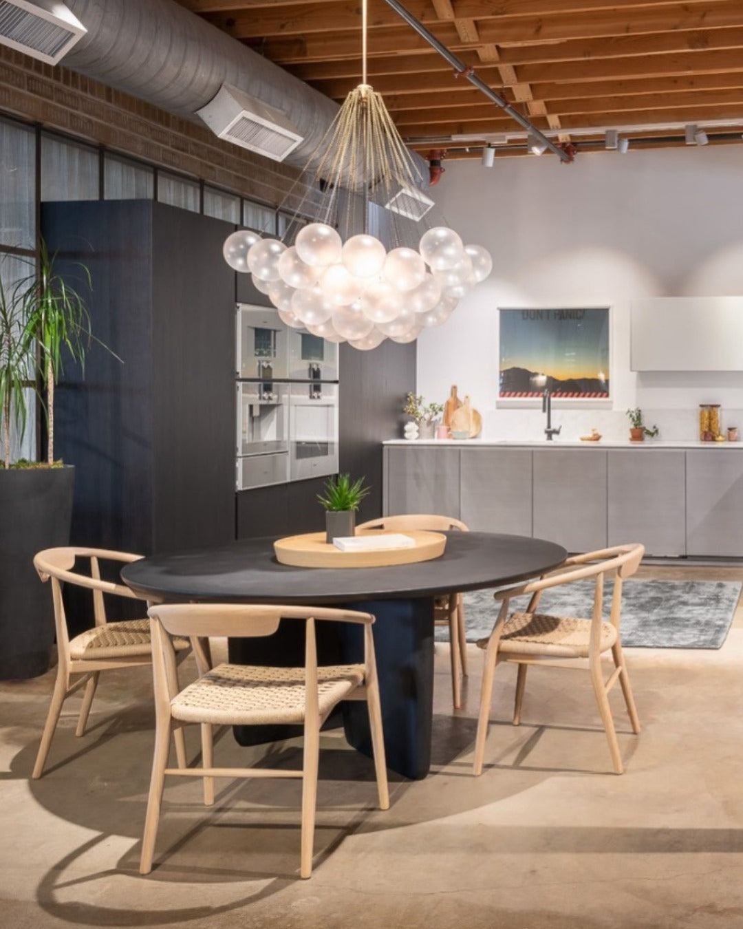 Pontos - Hand-Frosted Glass Bubble Chandelier