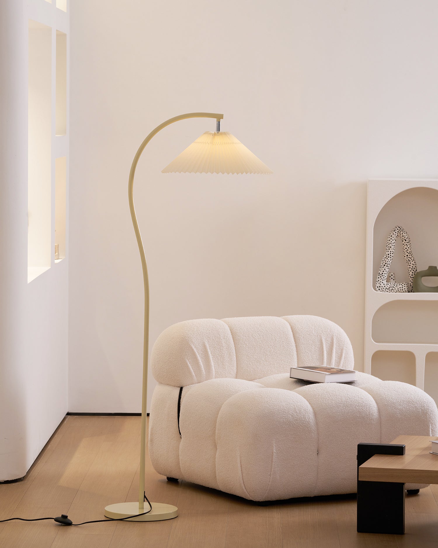 Kleodora - Pleated Linen Floor Lamp
