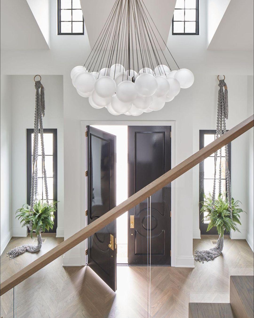 Pontos - Hand-Frosted Glass Bubble Chandelier