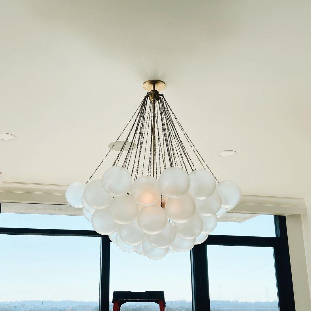 Pontos - Hand-Frosted Glass Bubble Chandelier