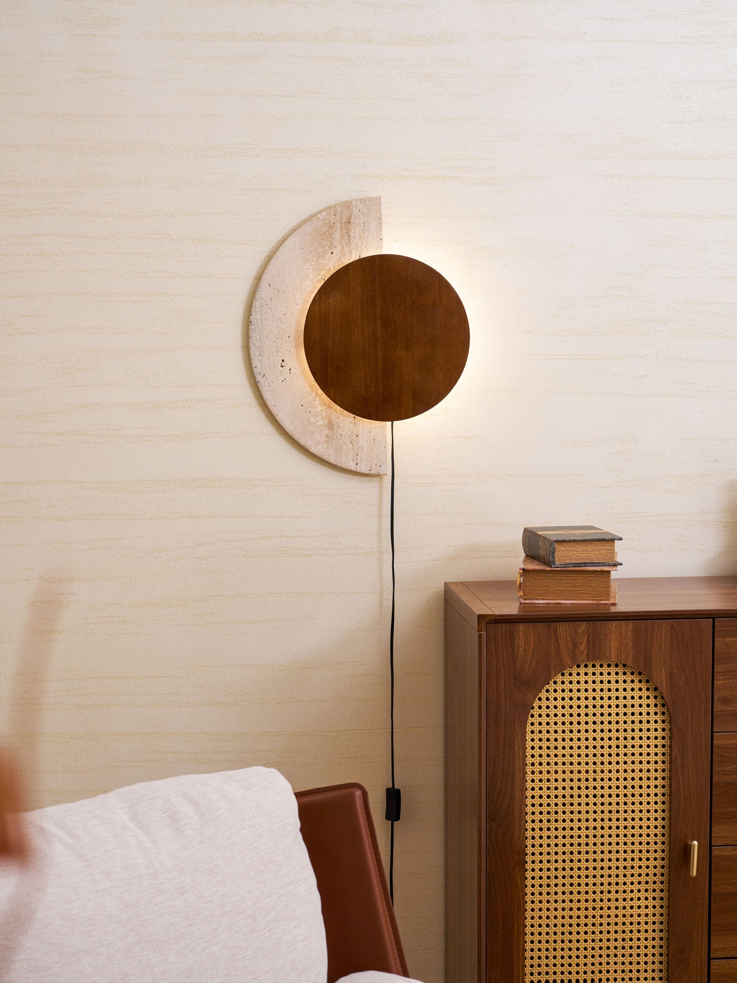 Psamathe - Plug-in Travertine Wall Sconce