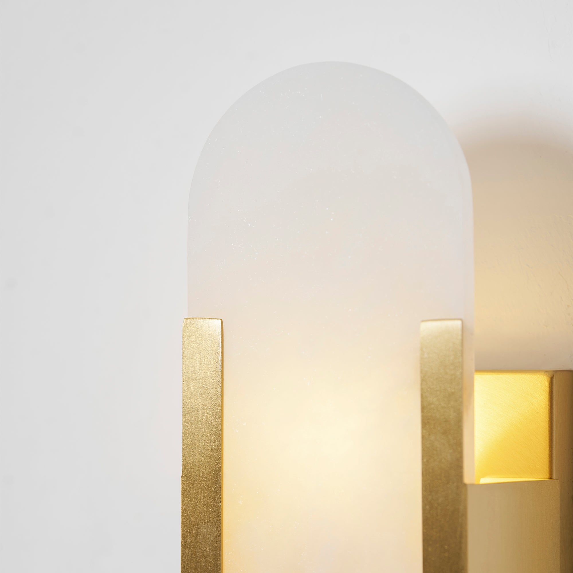 Prymno - Alabaster Wall Sconce