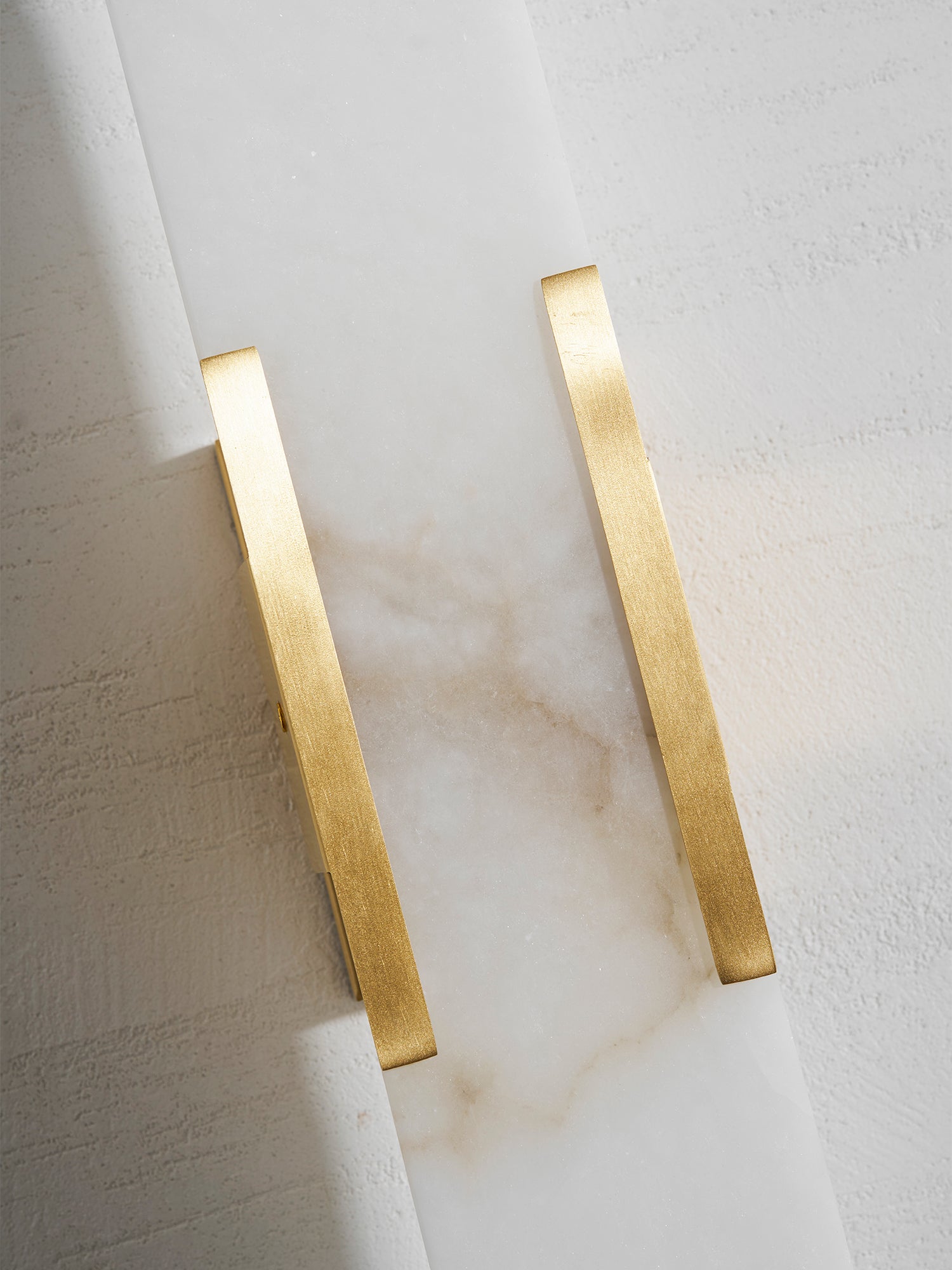 Prymno - Alabaster Wall Sconce