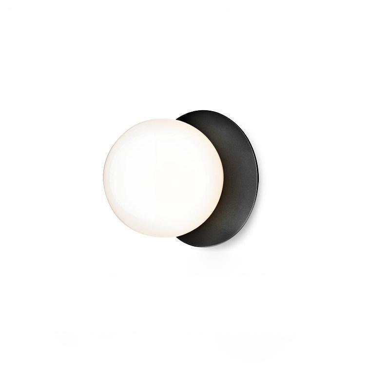 Molpe - Brass and Glass Wall Lamp