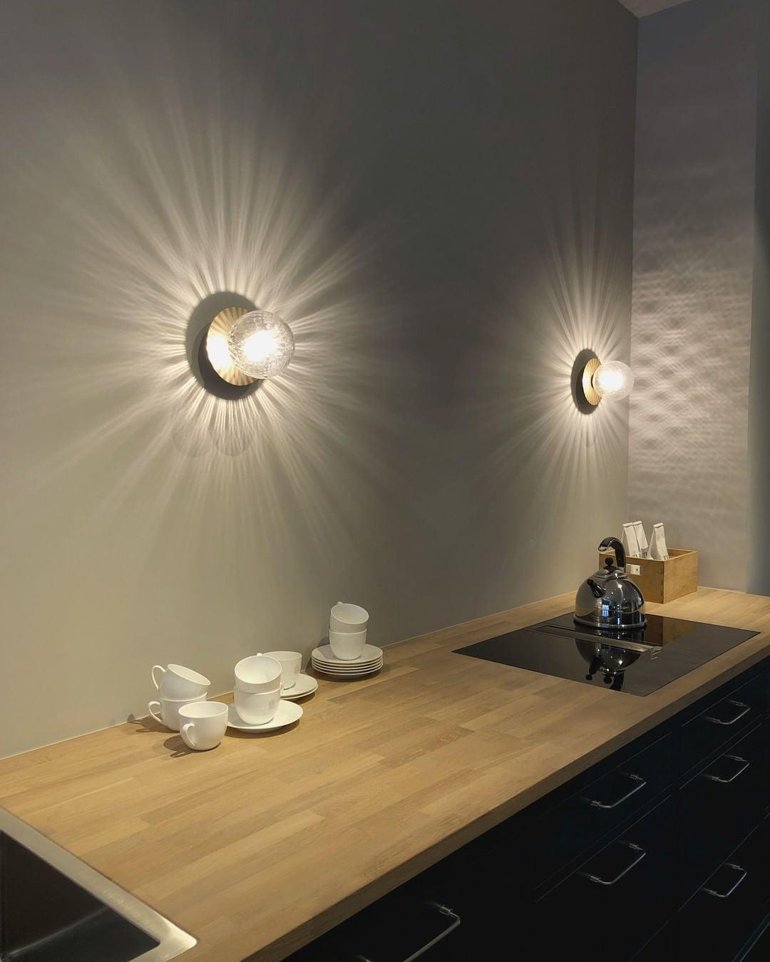 Molpe - Brass and Glass Wall Lamp