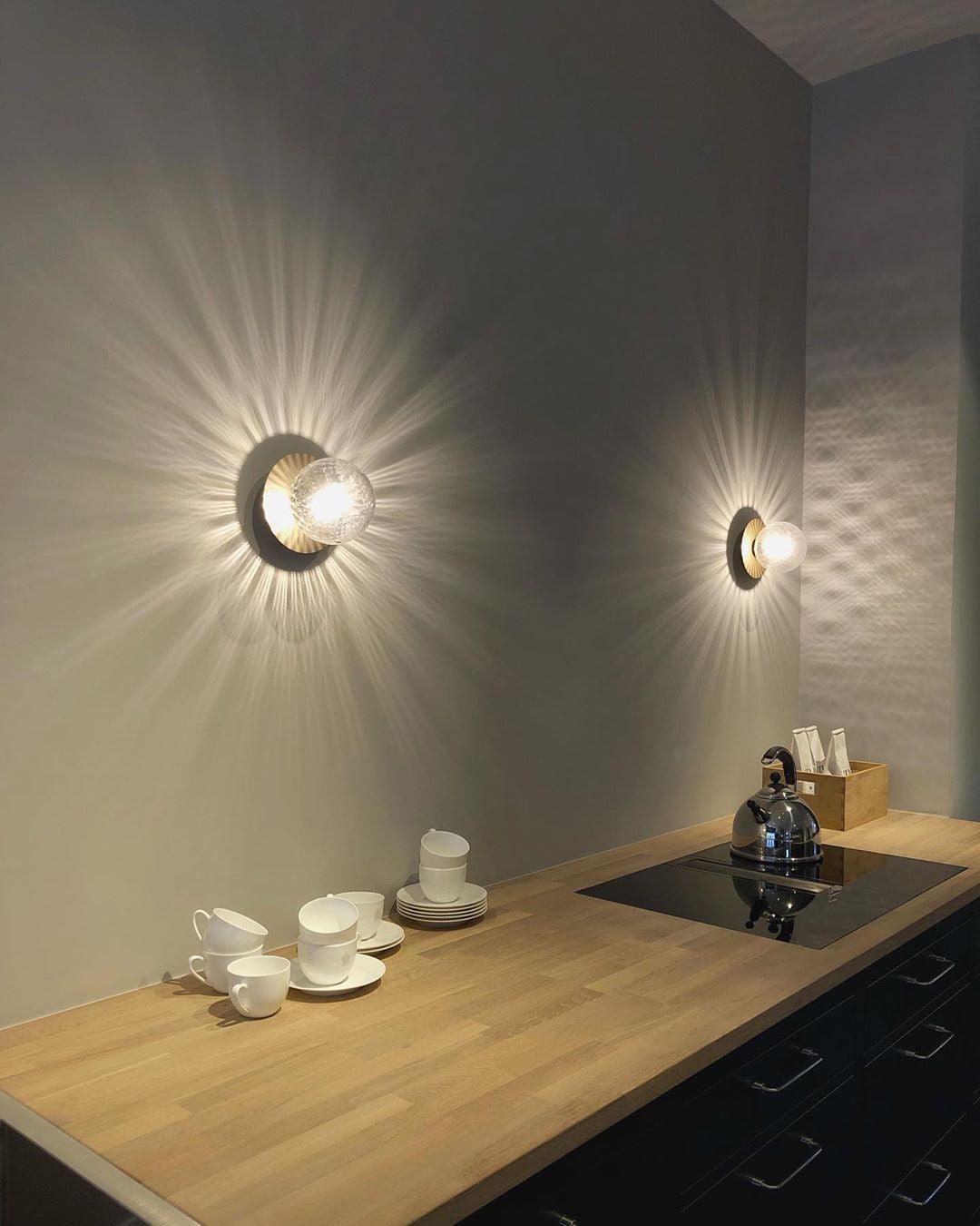 Molpe - Brass and Glass Wall Lamp