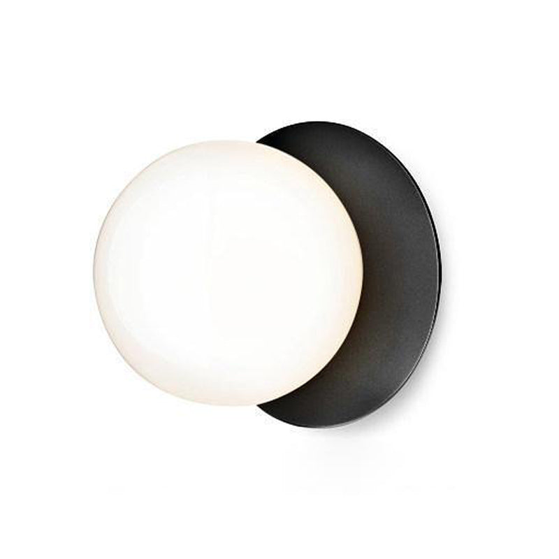 Molpe - Brass and Glass Wall Lamp