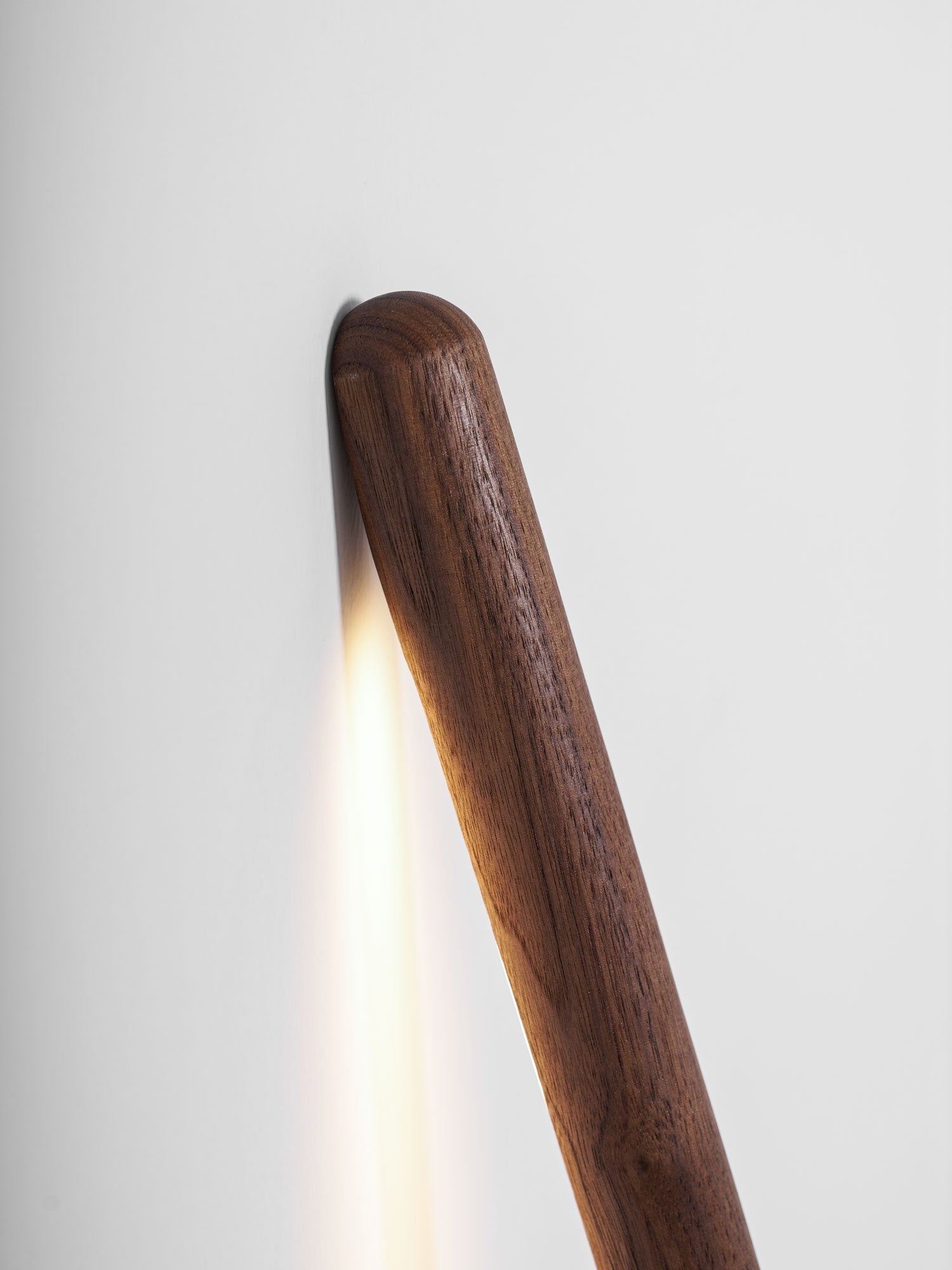Stilbe - Slim Wood LED Floor Lamp