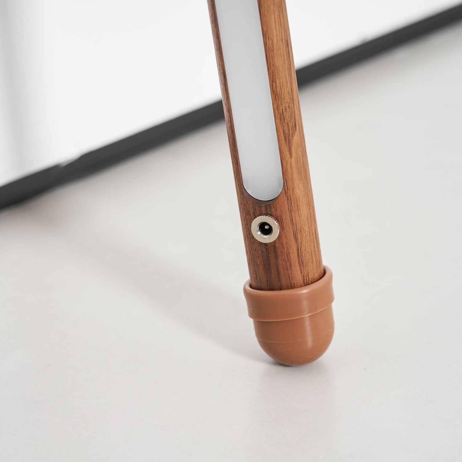 Stilbe - Slim Wood LED Floor Lamp