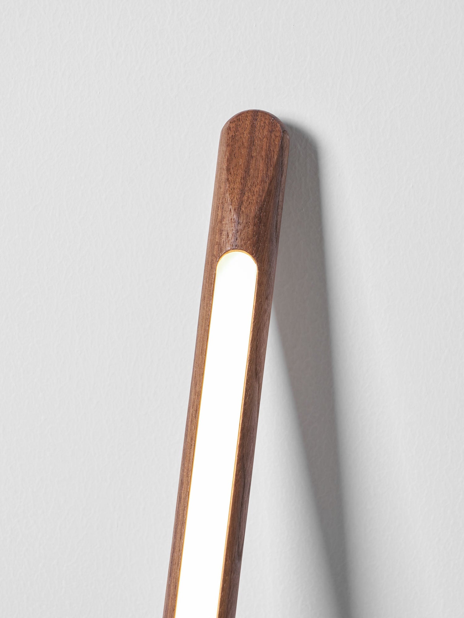 Stilbe - Slim Wood LED Floor Lamp