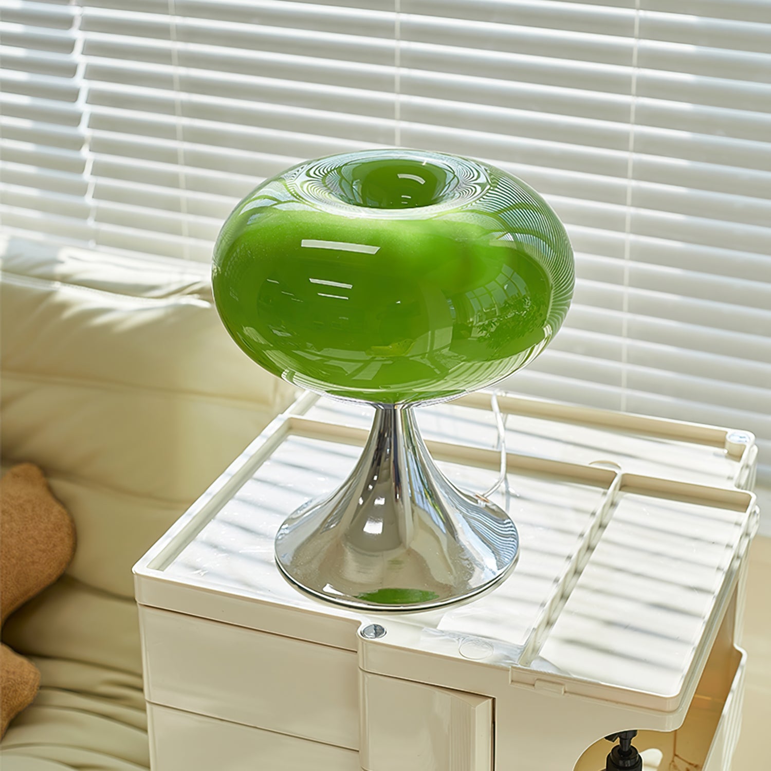 Lyndon Glass Disc Pop Table Lamp – detail 3