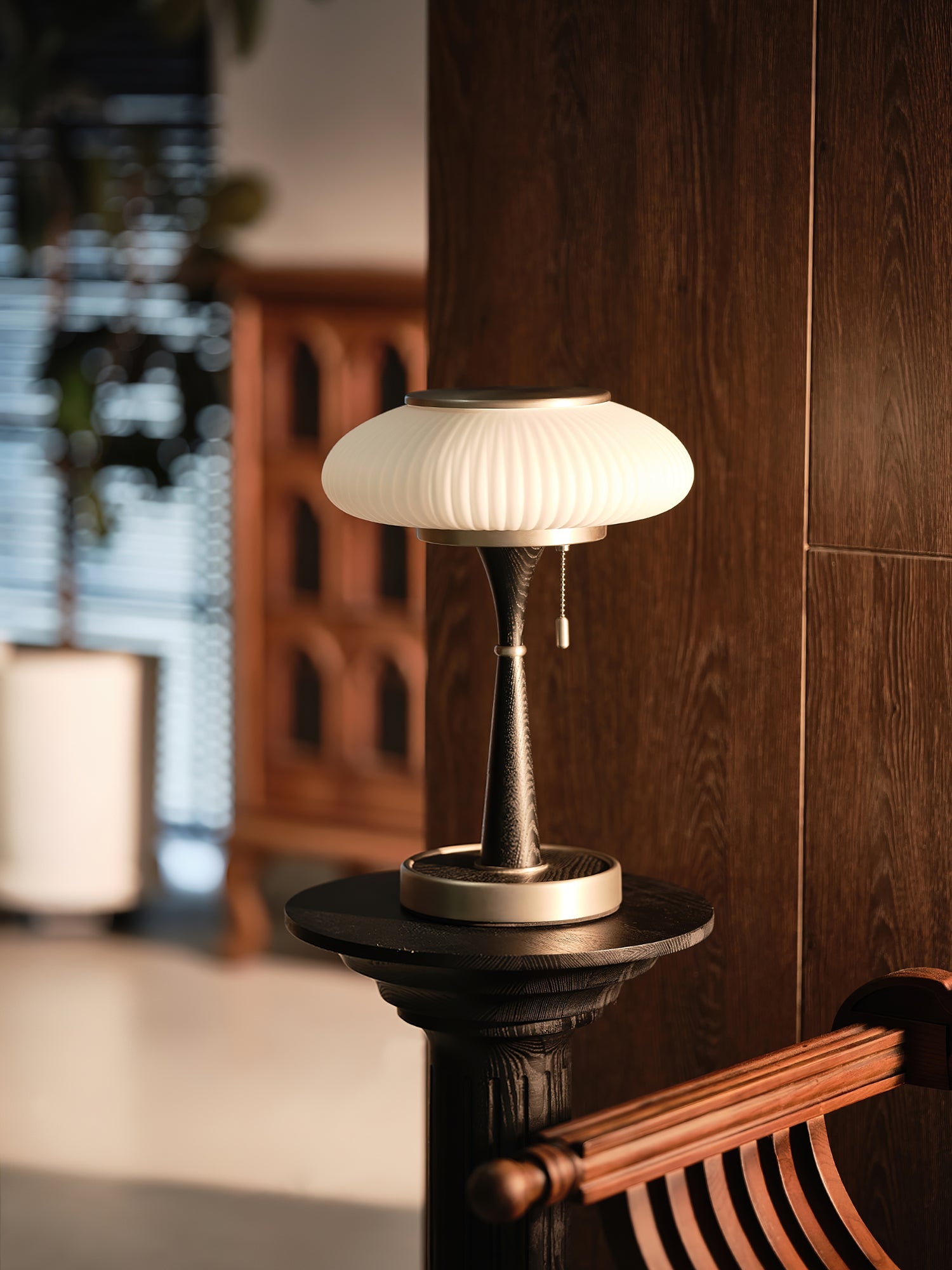 Thallo - Mushroom Glass Shade Table Lamp