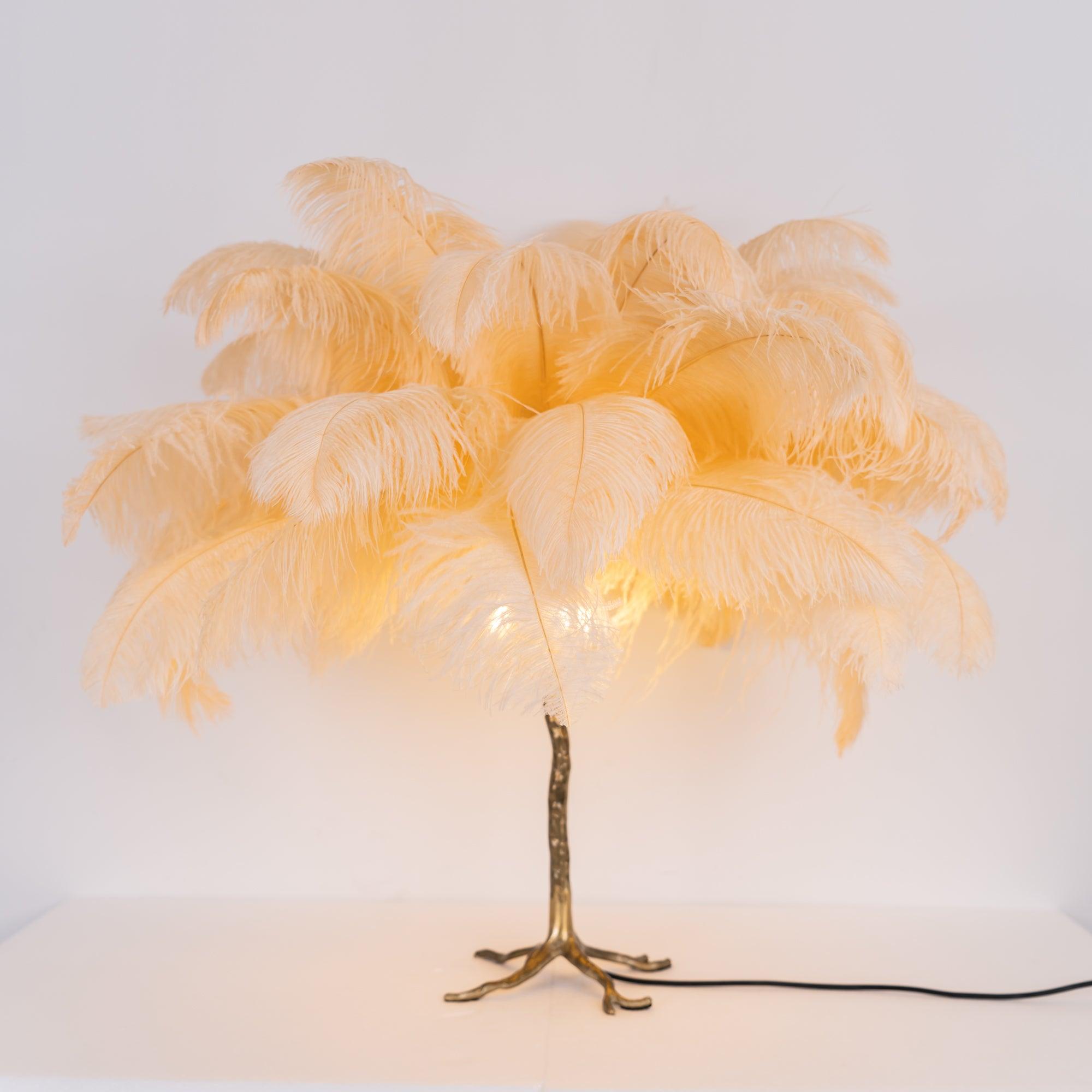 Ostrich_Feather_Table_Lamp_117.jpg