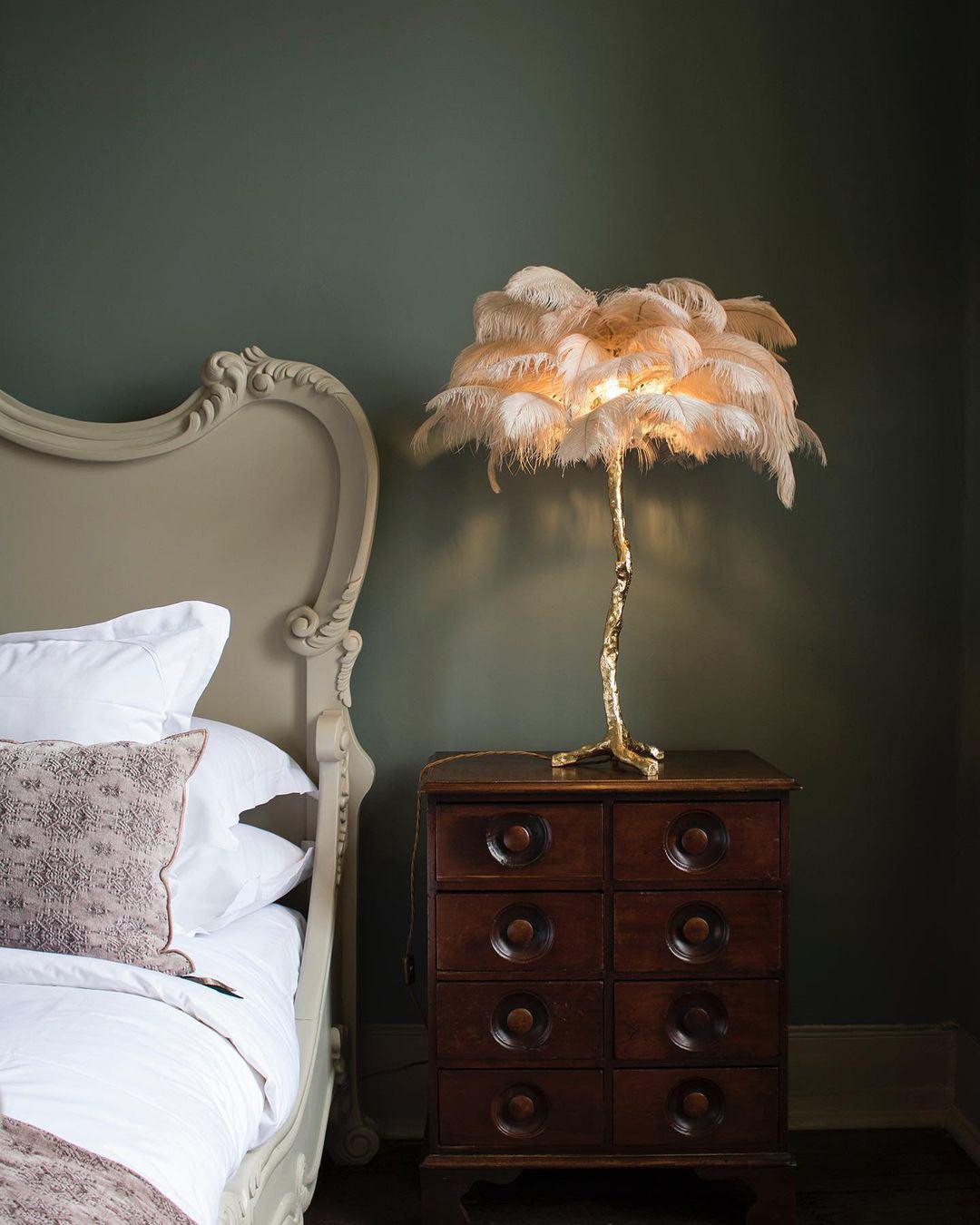 Aedon - Brass Ostrich Feather Table Lamp