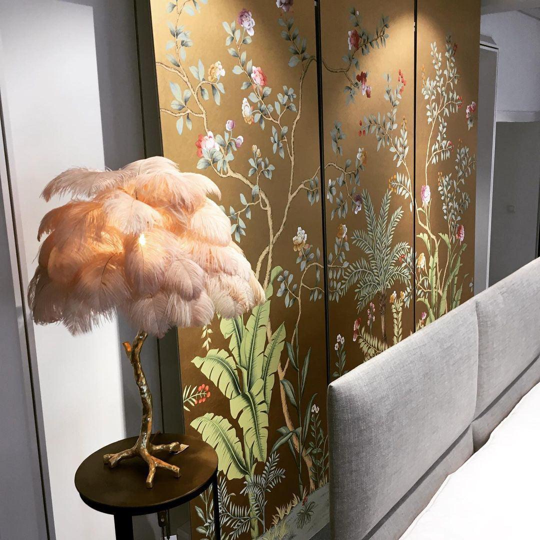 Aedon - Brass Ostrich Feather Table Lamp