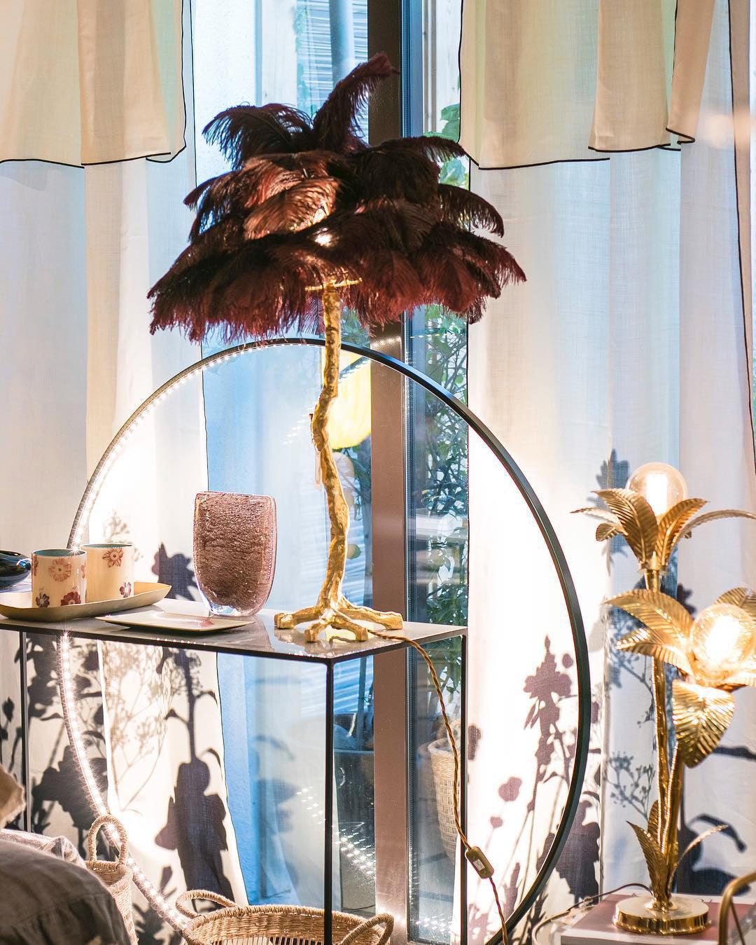 Aedon - Brass Ostrich Feather Table Lamp