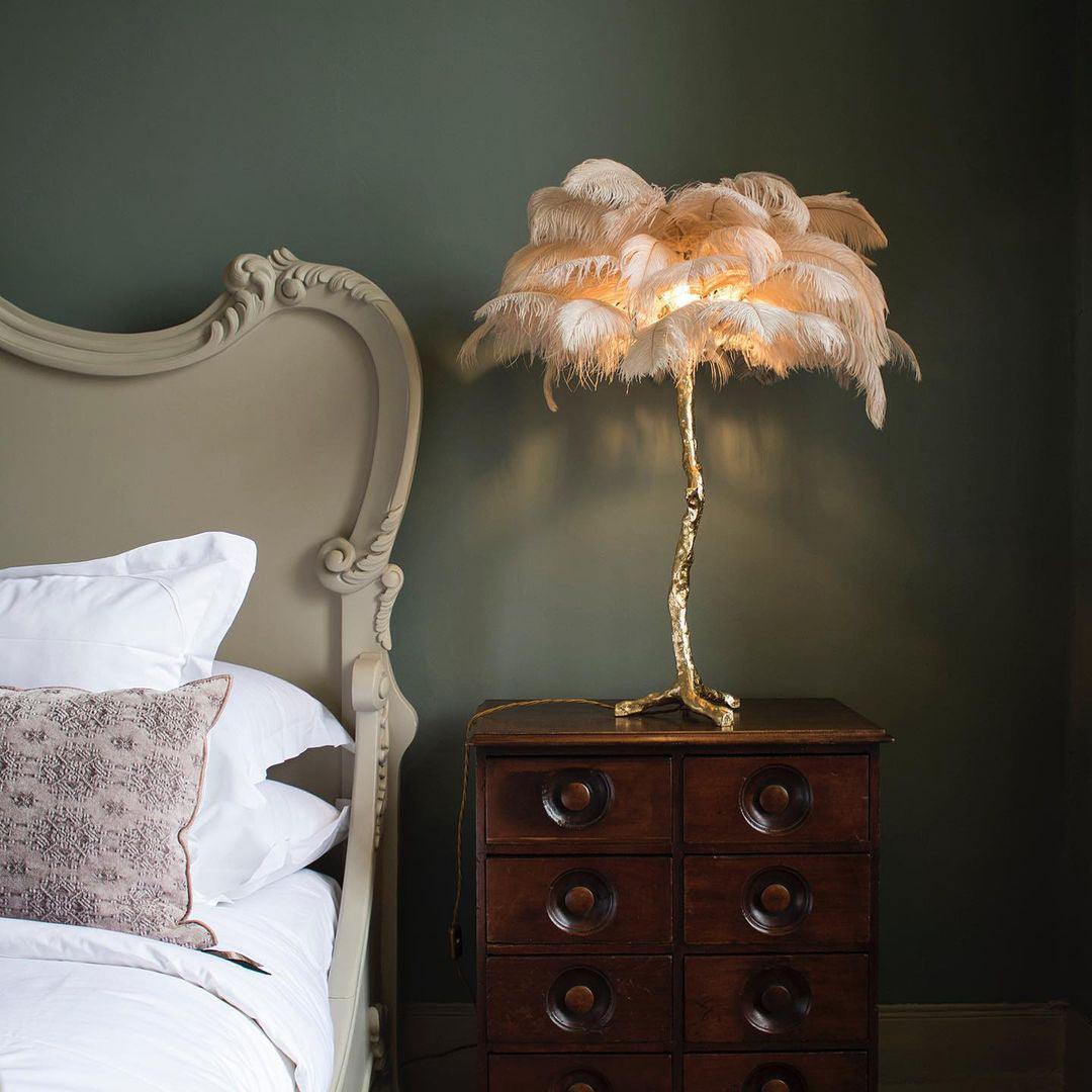 Aedon - Brass Ostrich Feather Table Lamp
