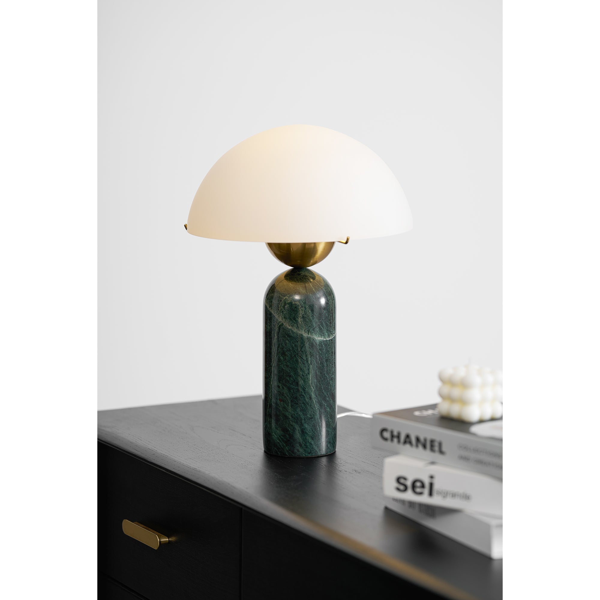Chrysothemis - Alabaster Globe Table Lamp