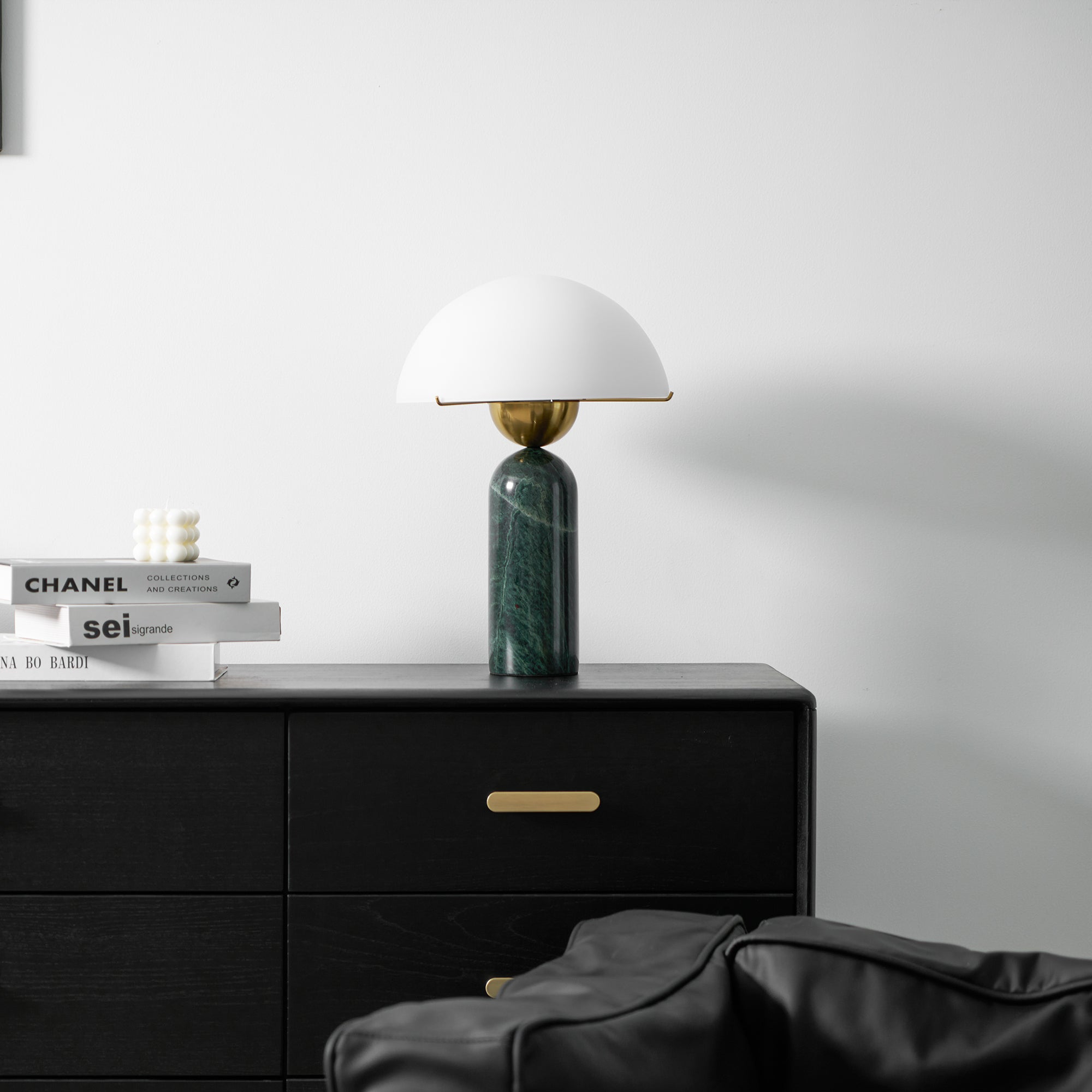 Chrysothemis - Alabaster Globe Table Lamp