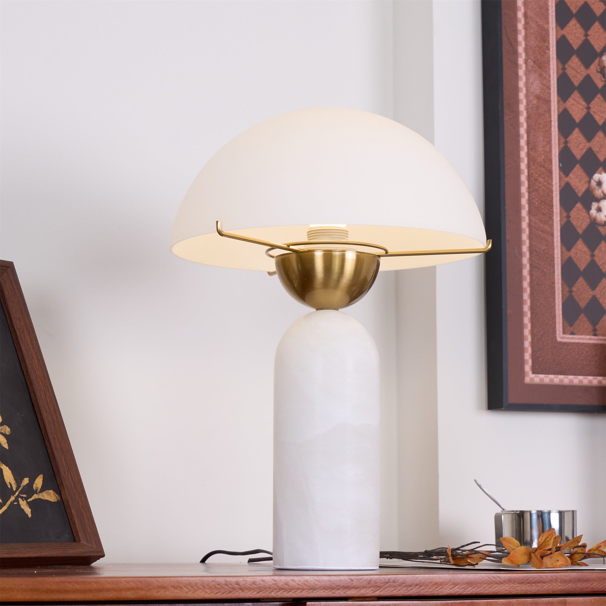 Chrysothemis - Alabaster Globe Table Lamp