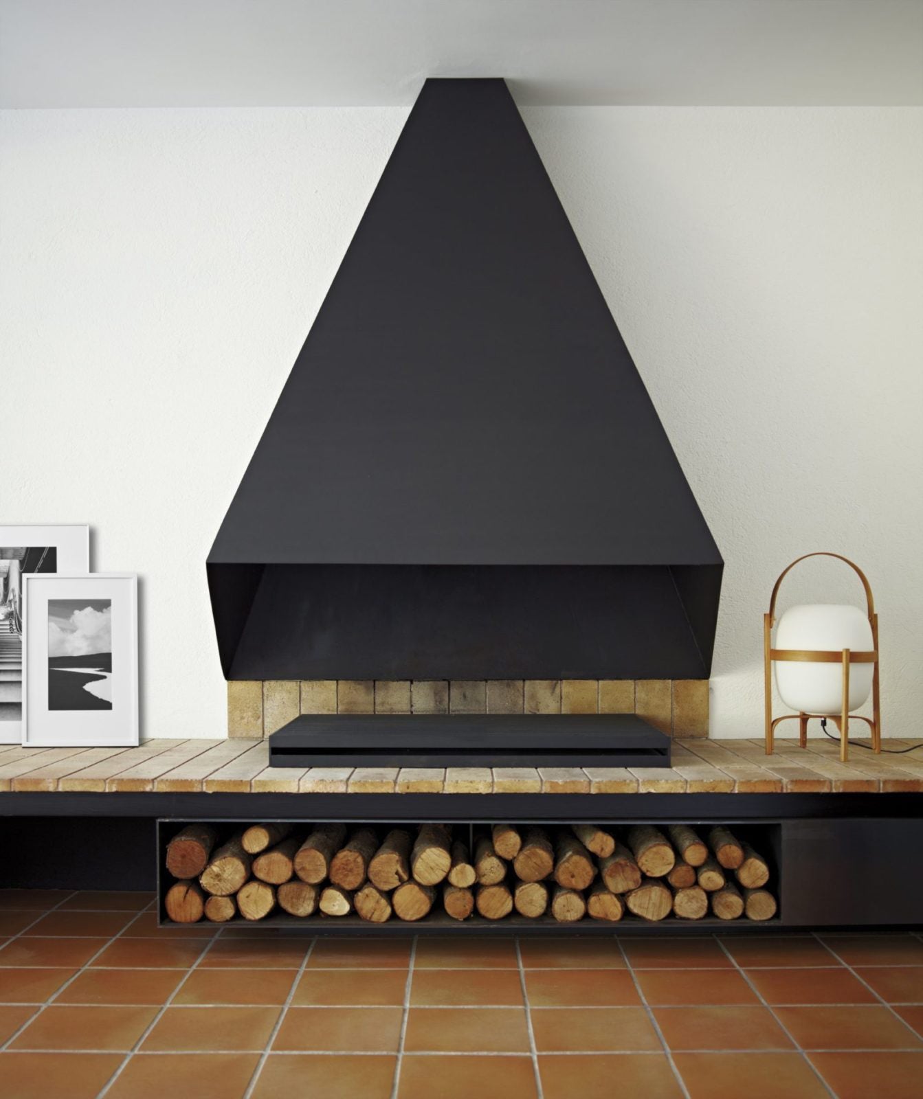 Pharos - Portable Wood and Glass Lantern Table Lamp