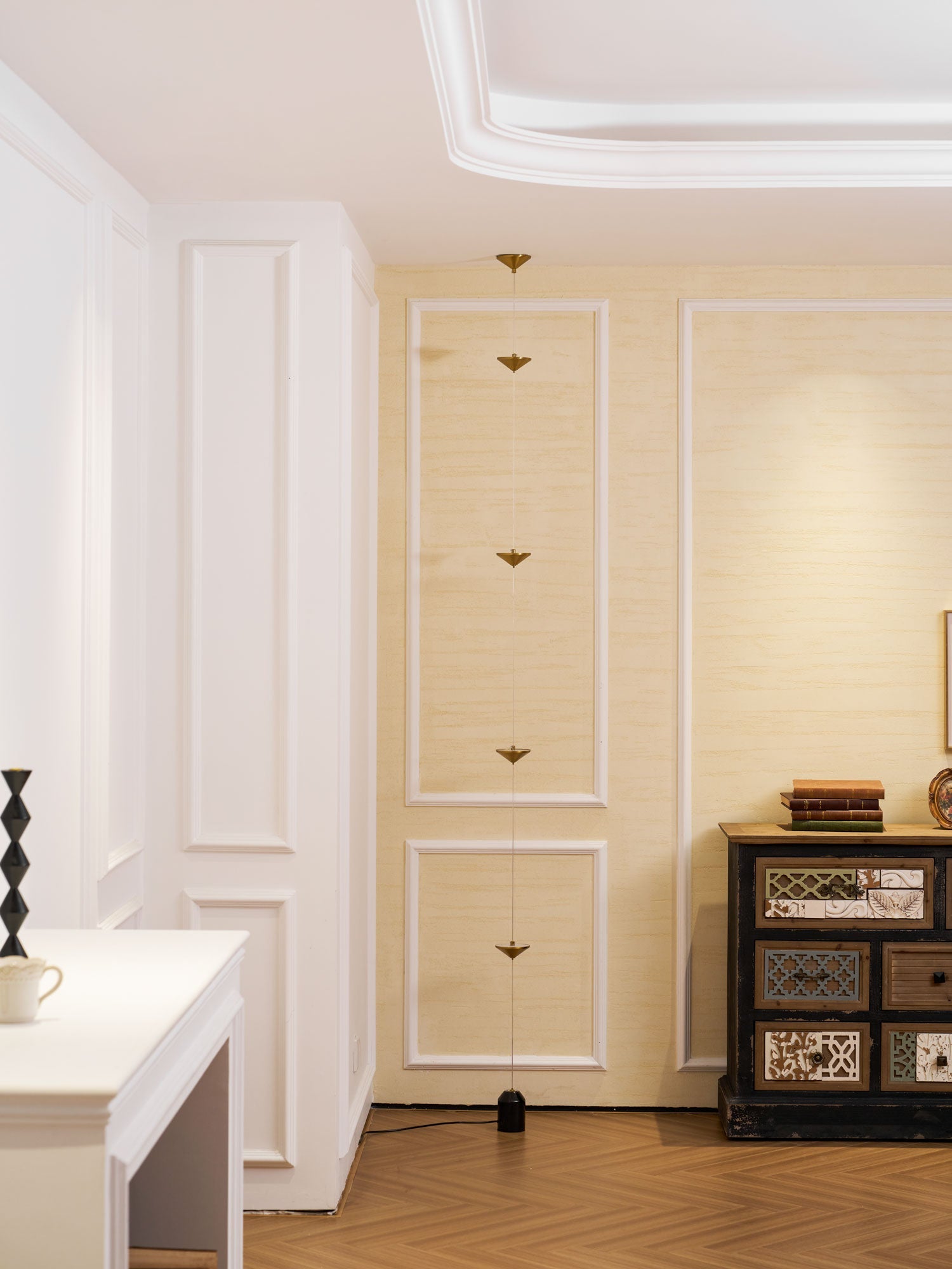Ouranie - Floor-to-Ceiling Tension Cable Floor Lamp