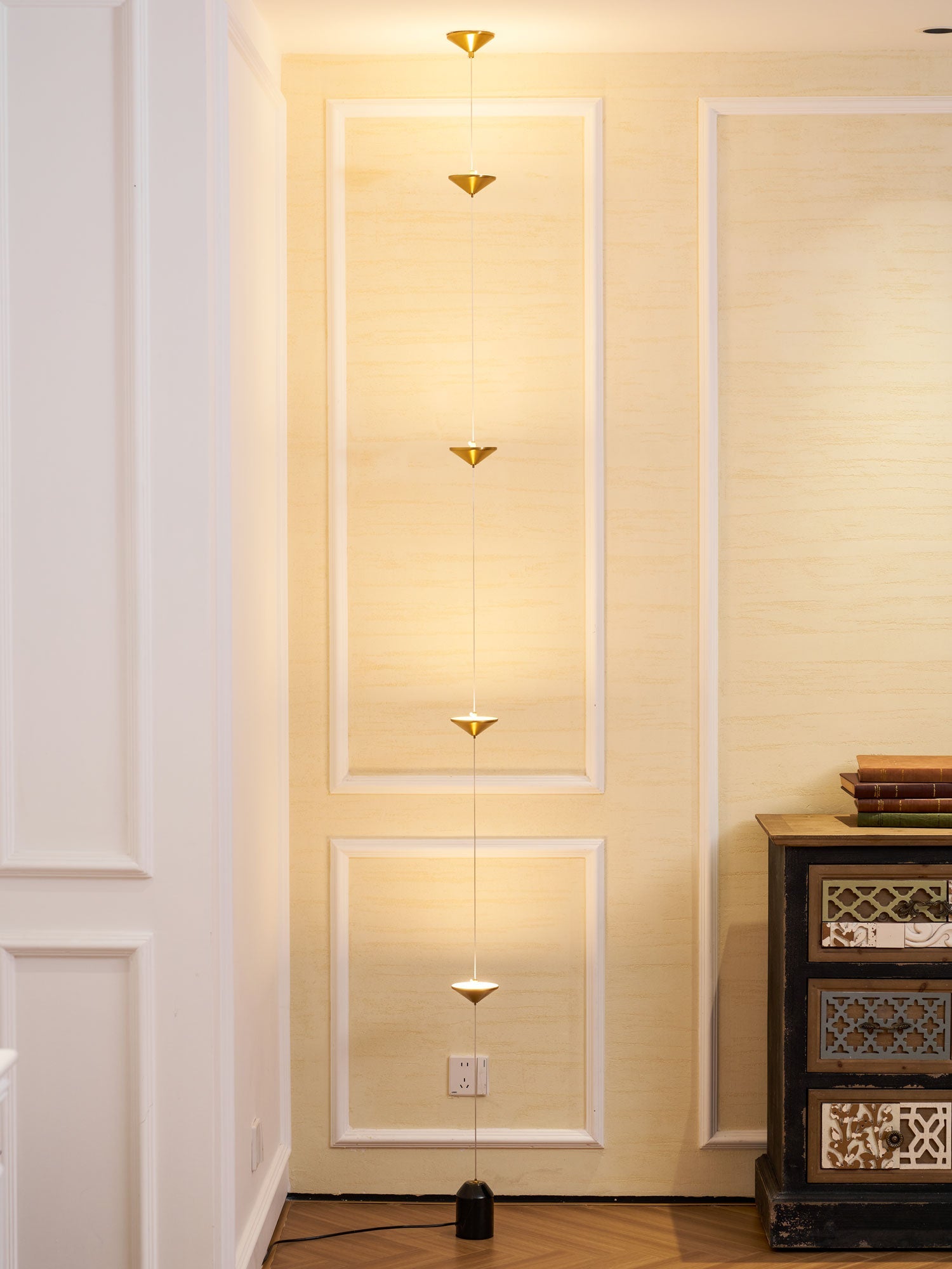 Ouranie - Floor-to-Ceiling Tension Cable Floor Lamp