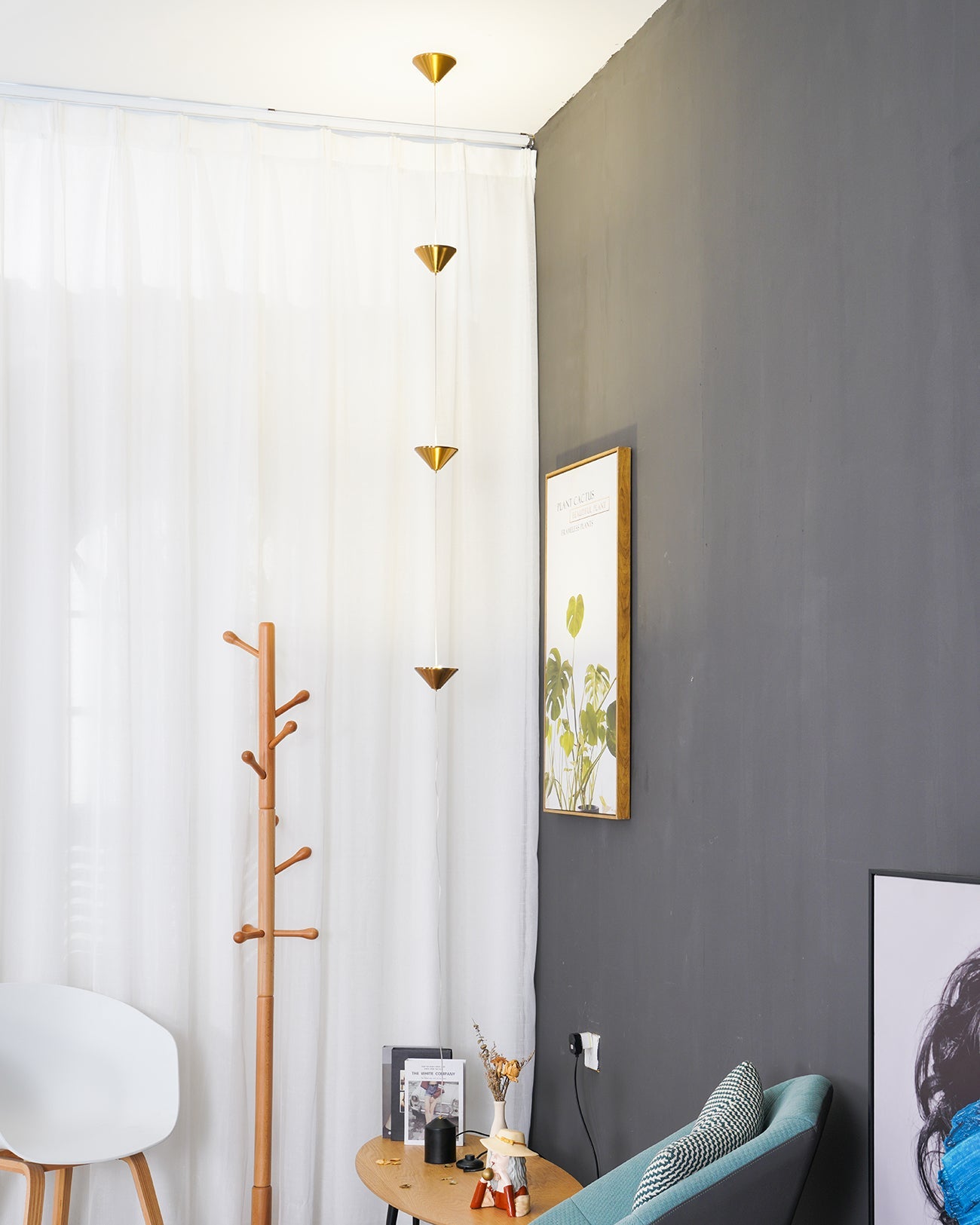 Ouranie - Floor-to-Ceiling Tension Cable Floor Lamp