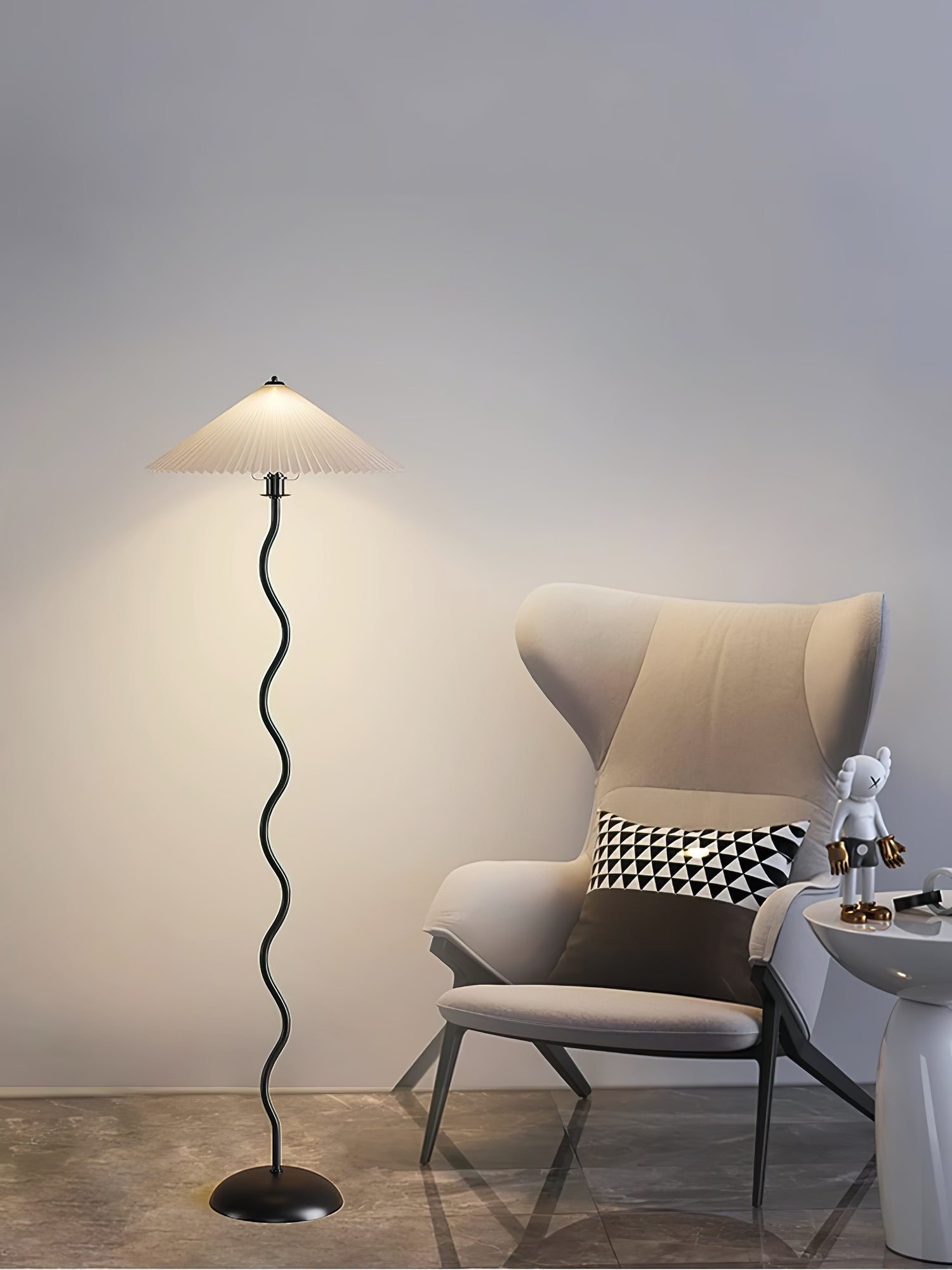 Maiandros - Black Metal Floor Lamp