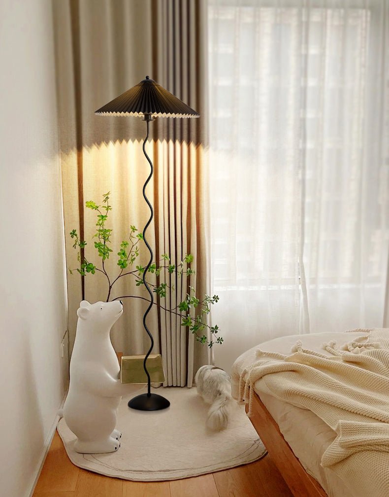 Maiandros - Black Metal Floor Lamp