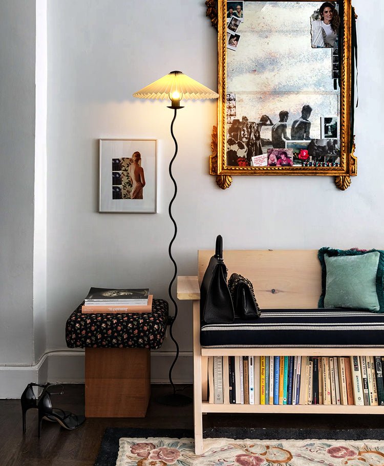 Maiandros - Black Metal Floor Lamp