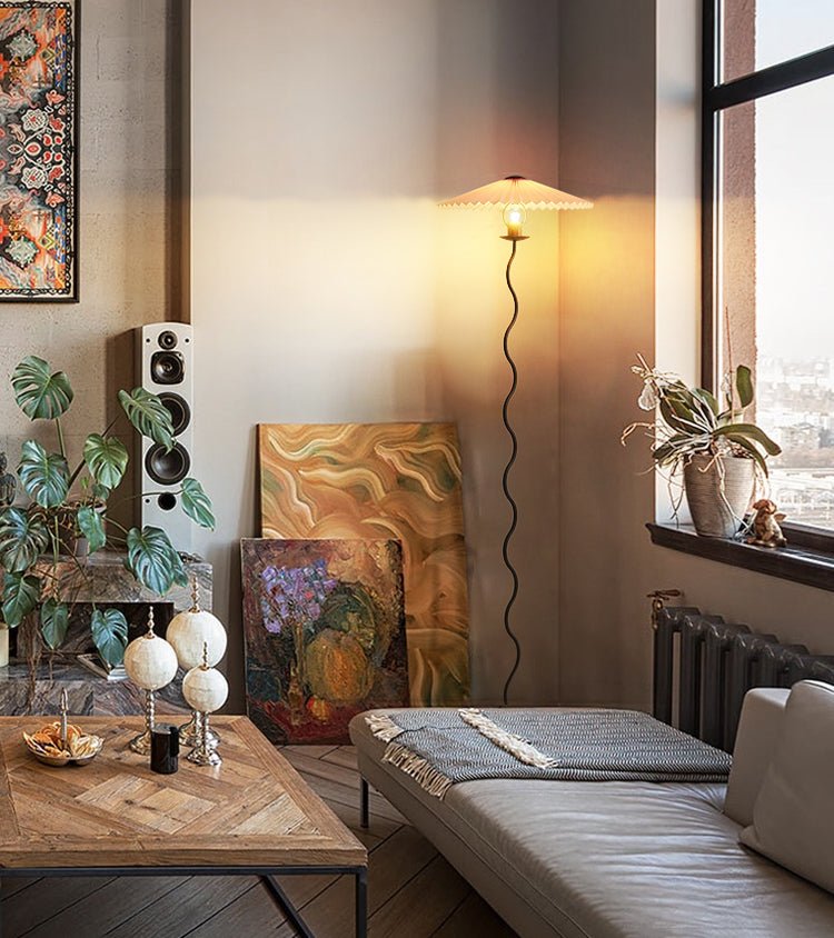 Maiandros - Black Metal Floor Lamp