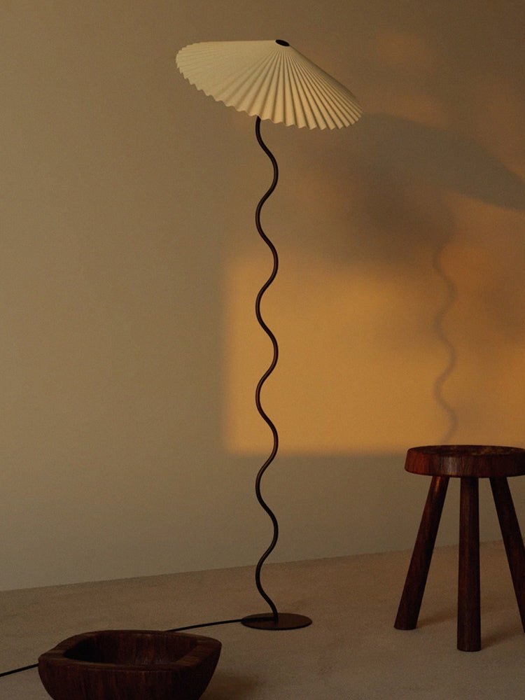 Maiandros - Black Metal Floor Lamp