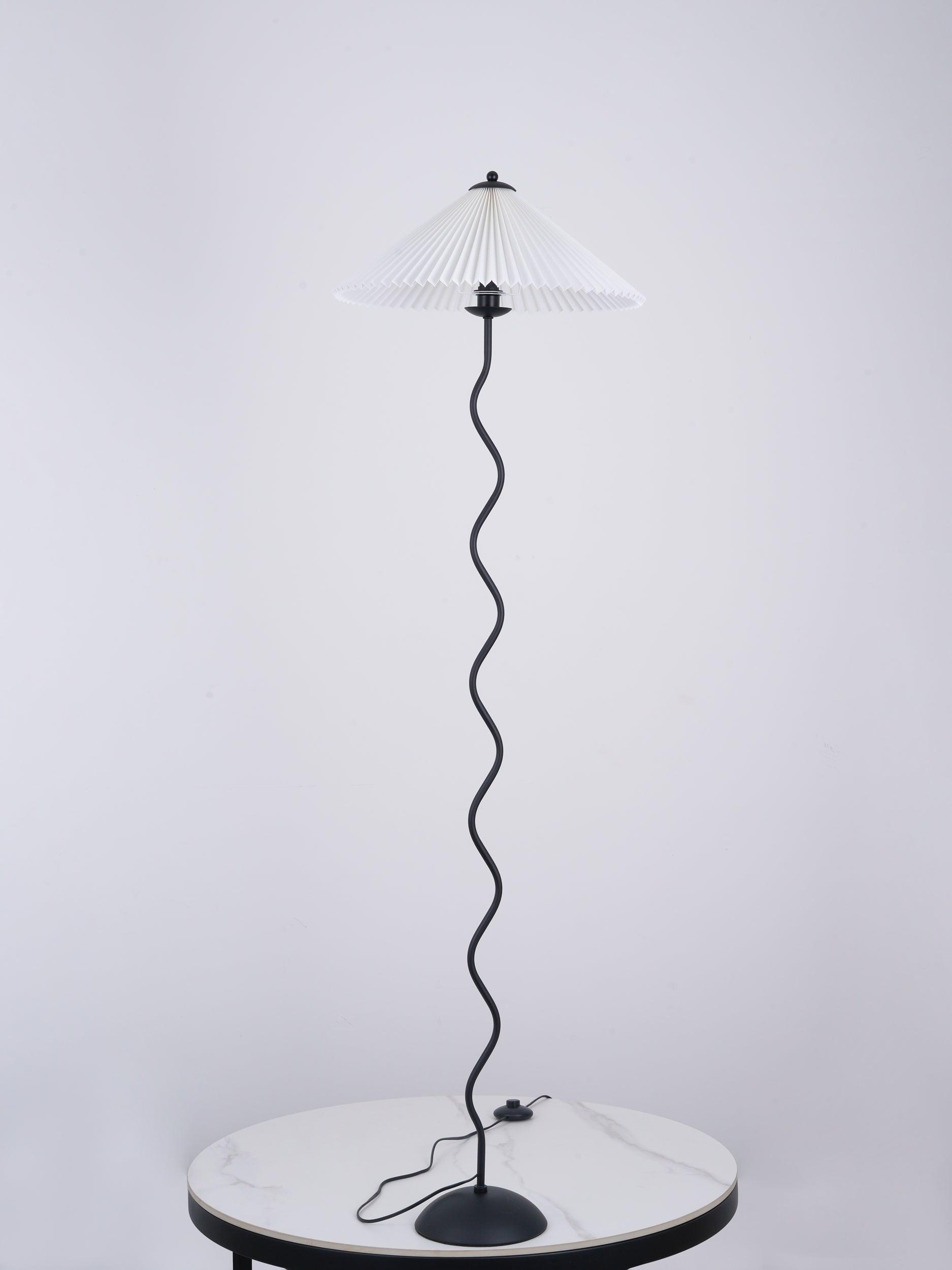 Maiandros - Black Metal Floor Lamp