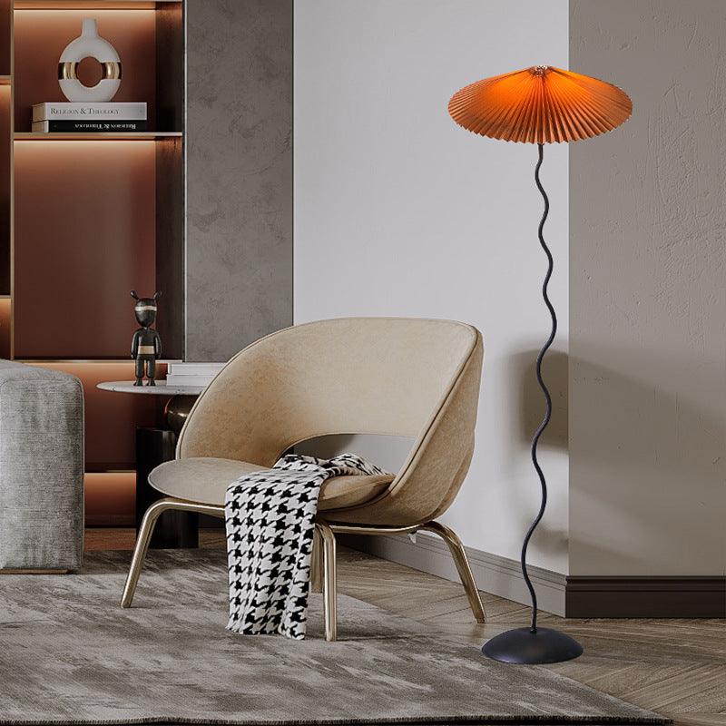 Maiandros - Black Metal Floor Lamp