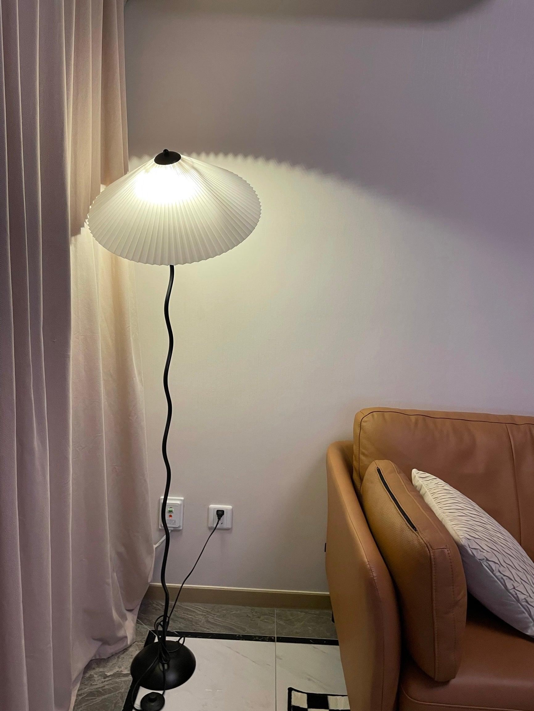 Maiandros - Black Metal Floor Lamp