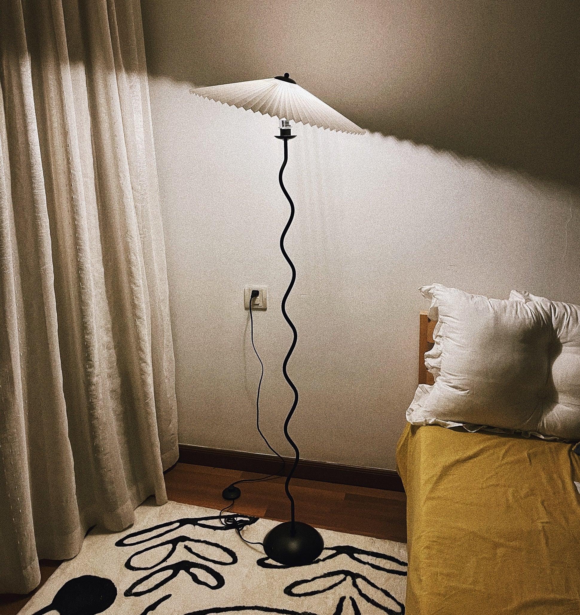 Maiandros - Black Metal Floor Lamp