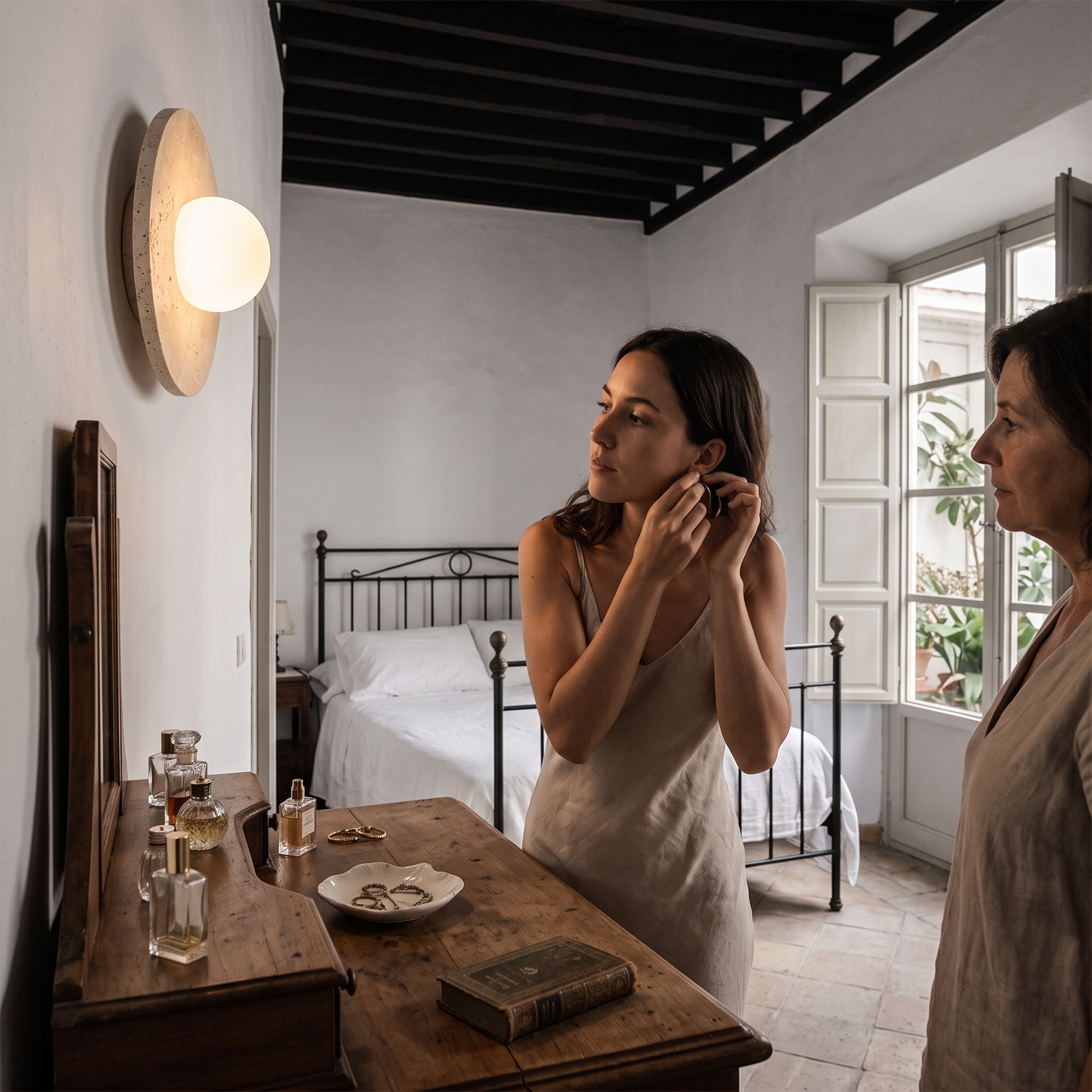 Laomedeia wall light, lifestyle image 1