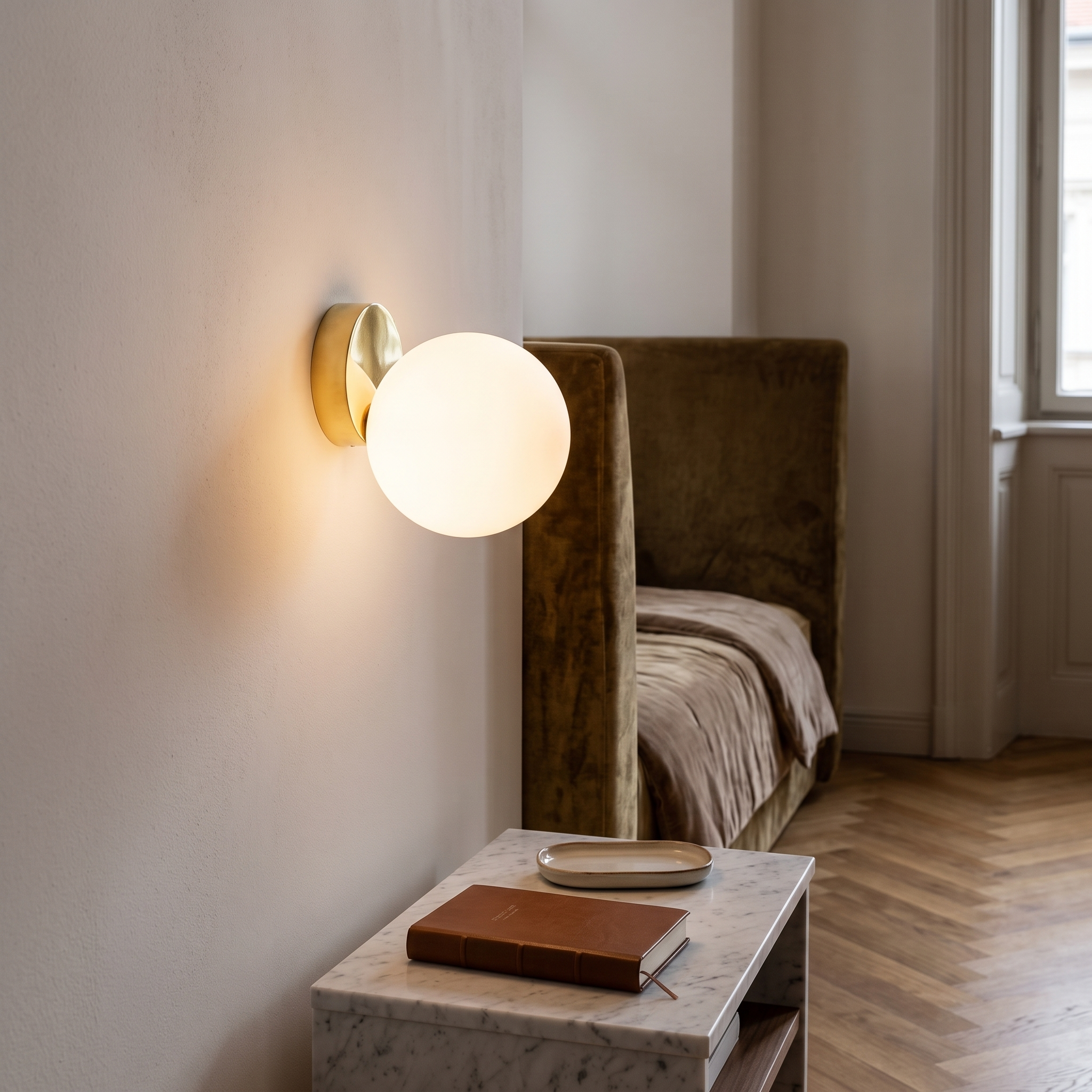 Aigeus wall light, lifestyle image 2