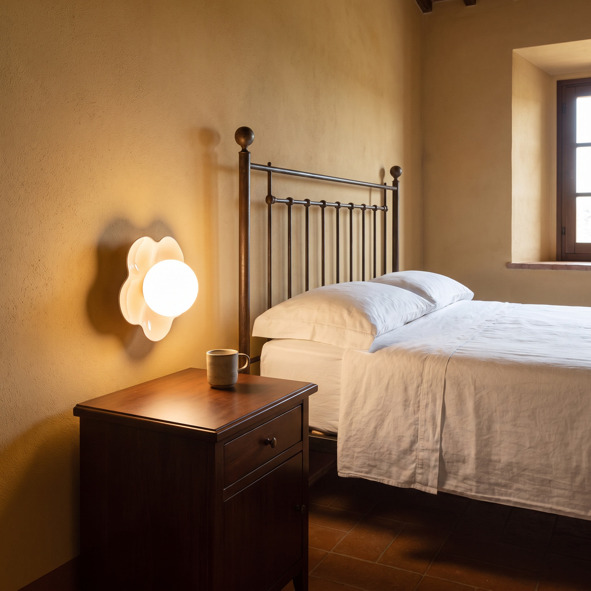 Pheme - Resin and Glass Wall Light companion interior view