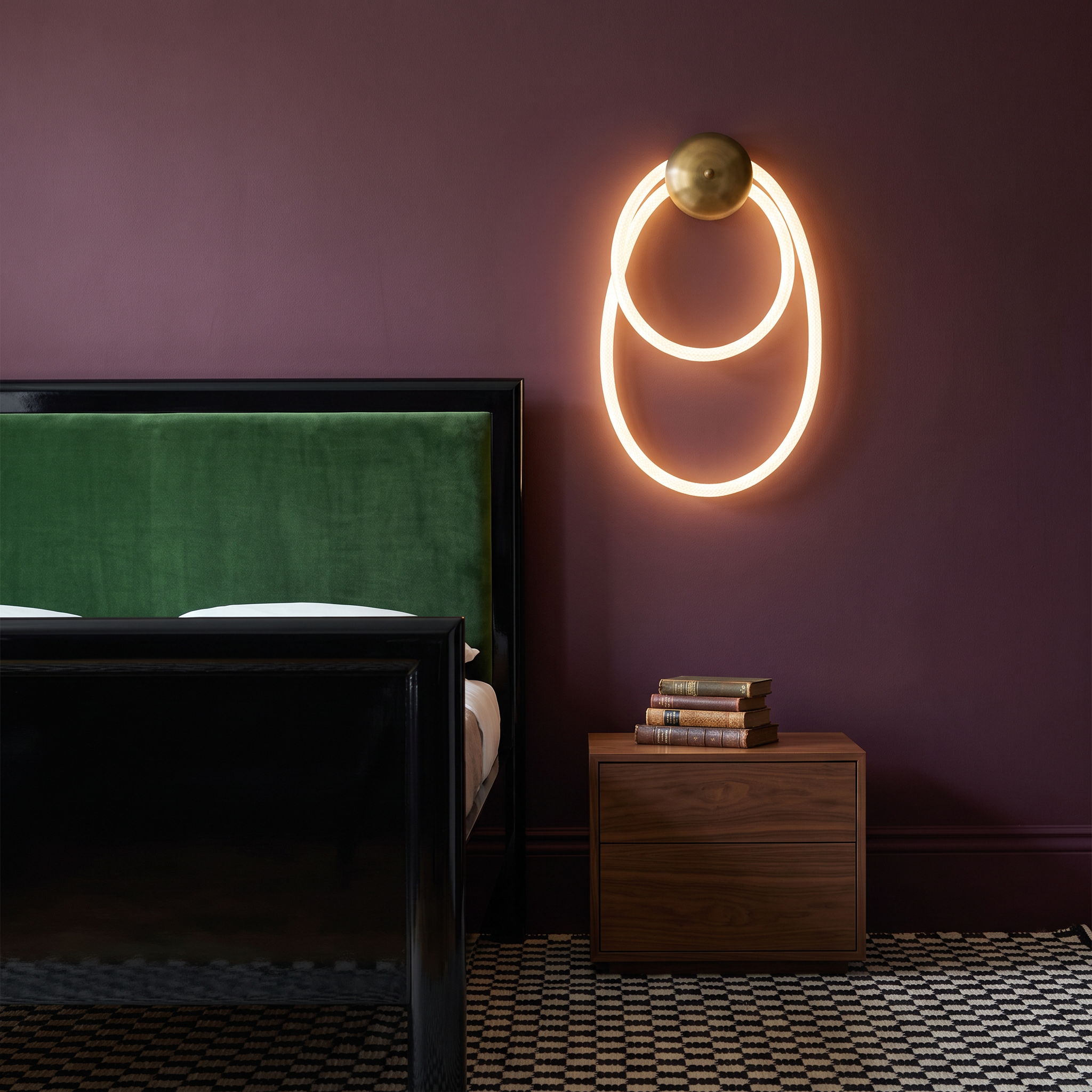 Shirley - Gold and White Silicone Wall Lamp - Model B: Dia 18cm x H 29cm / ∅ 7.1″ x H 11.4″ / Gold & White / Warm Light