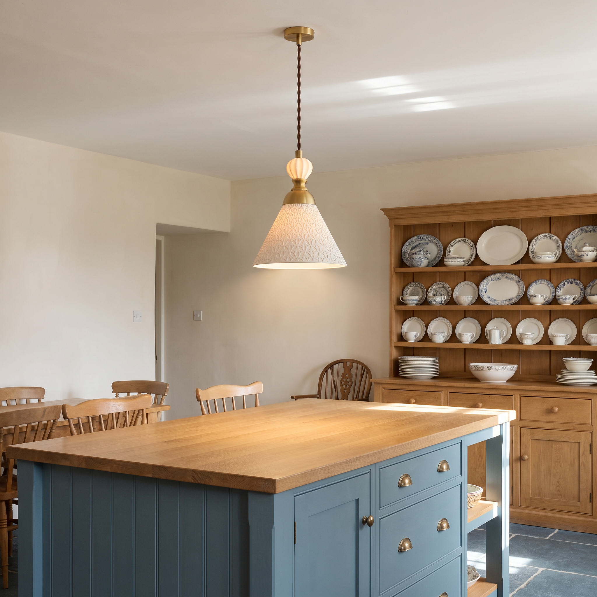 Viola - White Ceramic and Brass Pendant Light